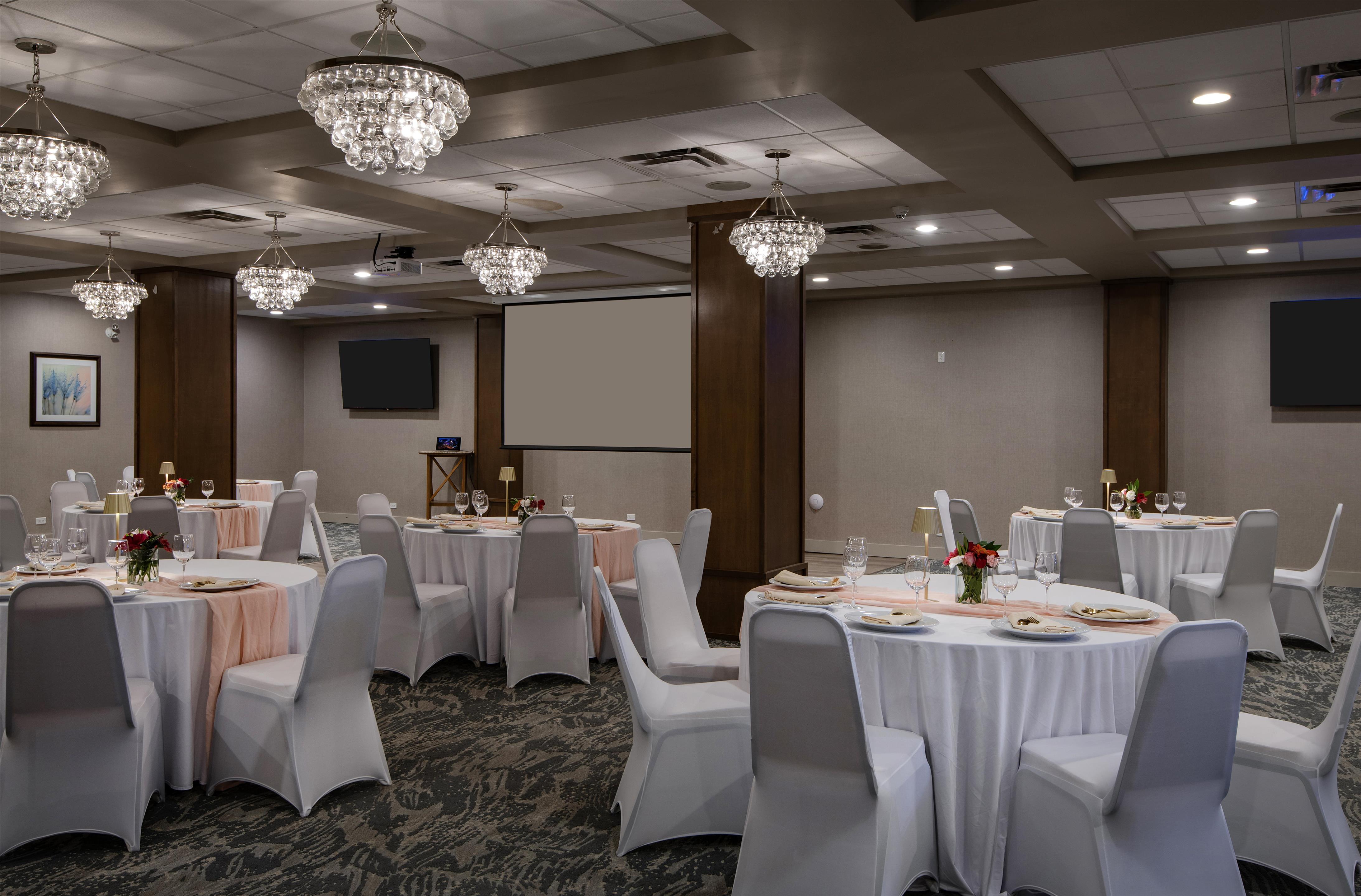 Meeting Room | DoubleTree by Hilton Hotel Kamloops