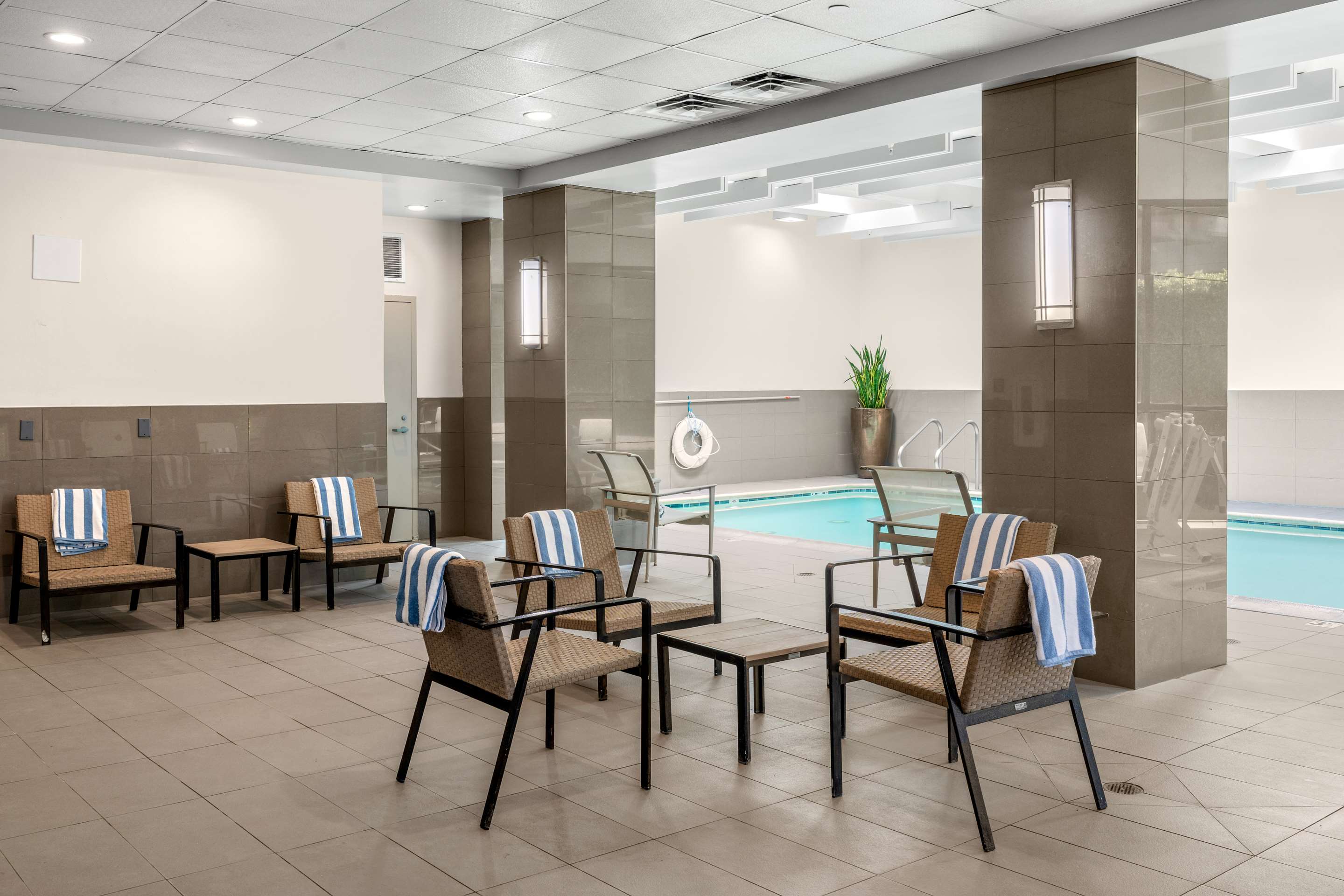 Pool | Embassy Suites by Hilton Irvine Orange County Airport