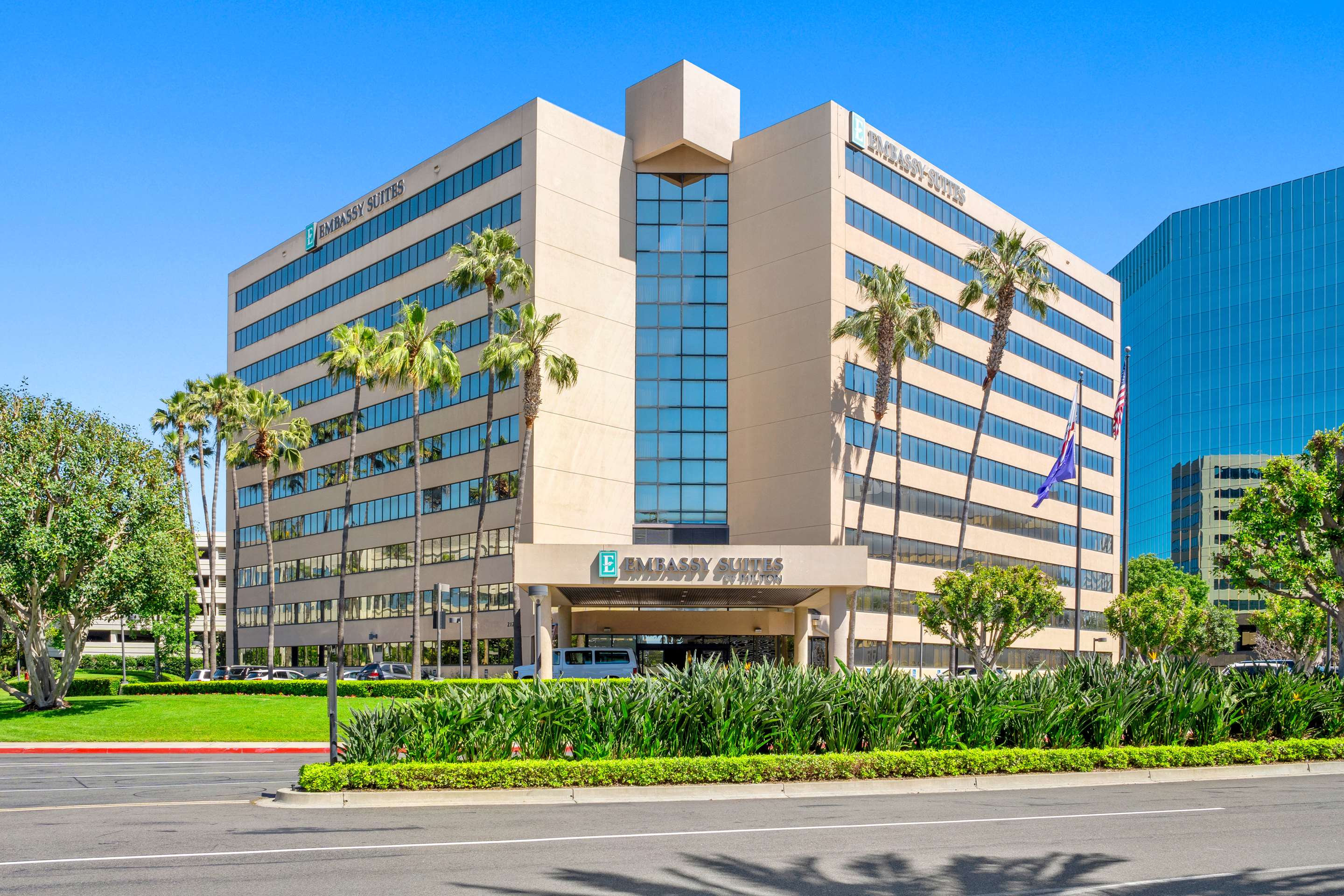 Exterior | Embassy Suites by Hilton Irvine Orange County Airport