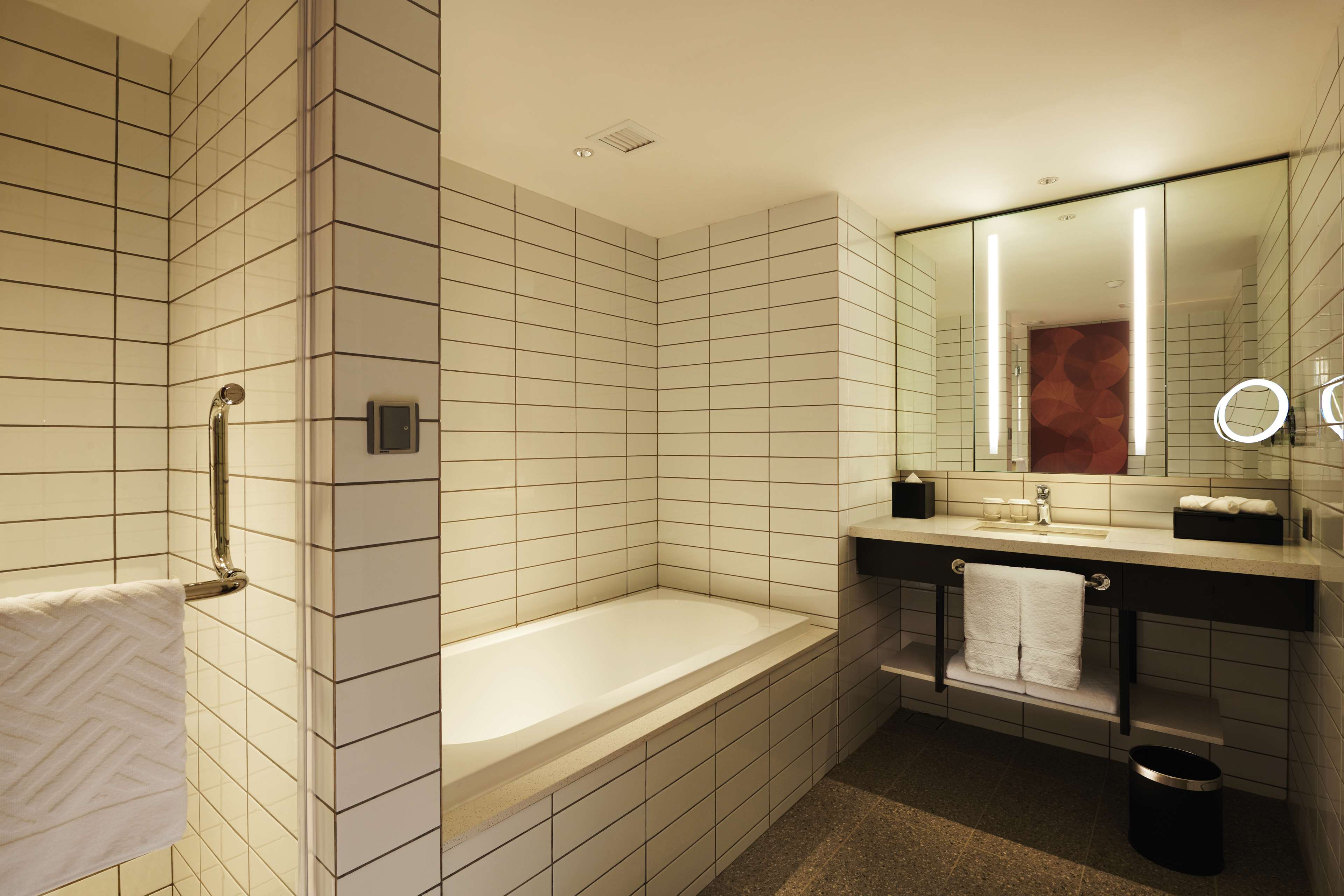 Hilton Kuching Room Type - KING PREMIUM SUITE CV