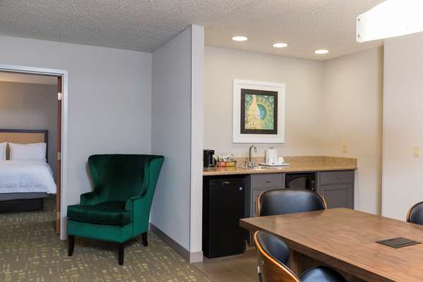  - Hampton Inn & Suites Okemos