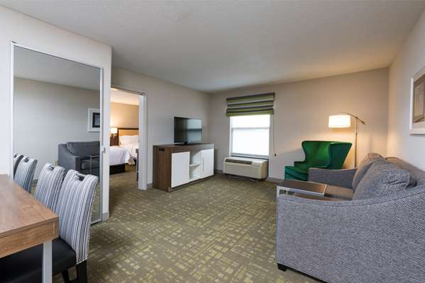  - Hampton Inn & Suites Okemos