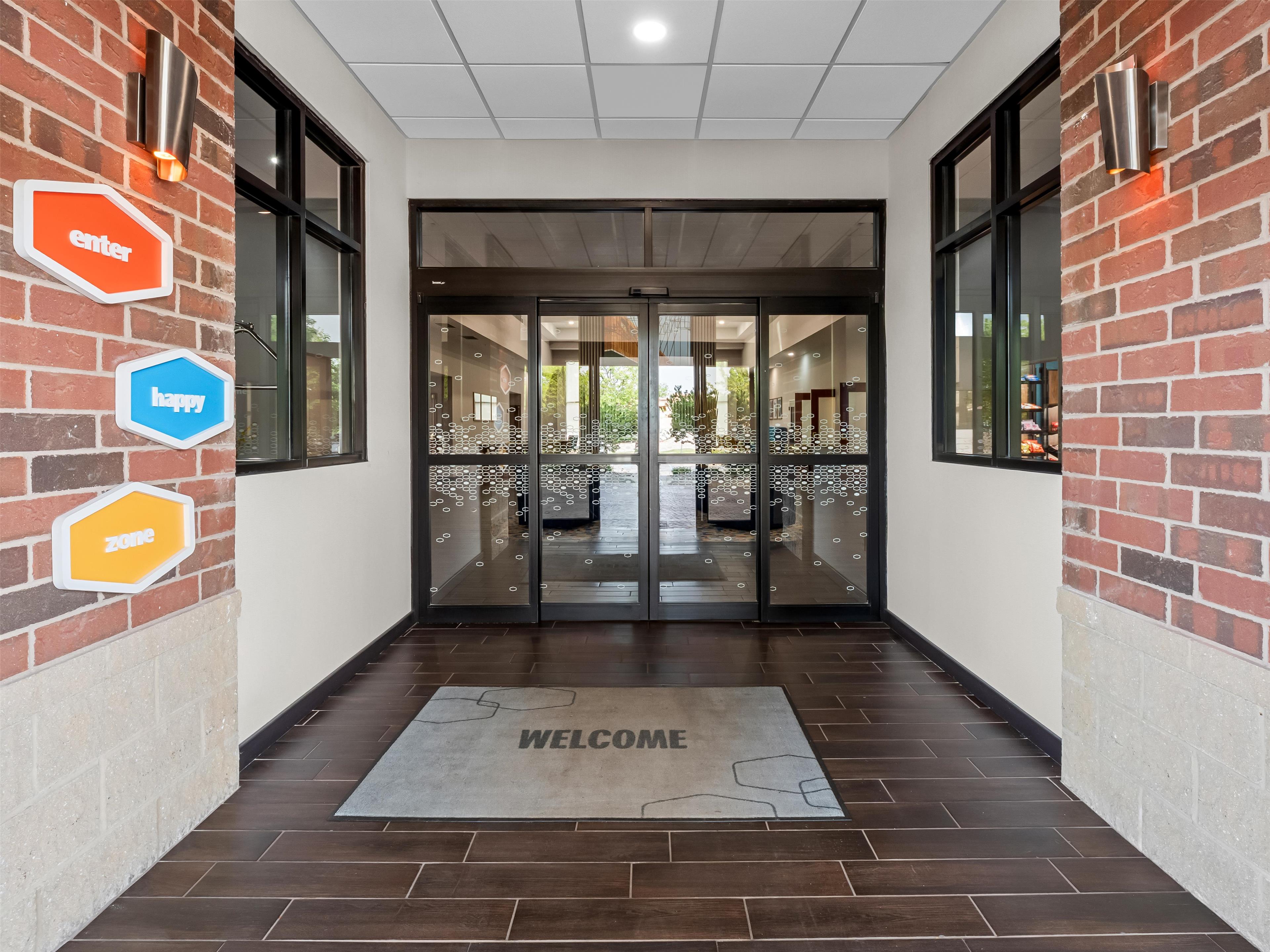 Exterior | Hampton Inn & Suites East Lansing/Okemos