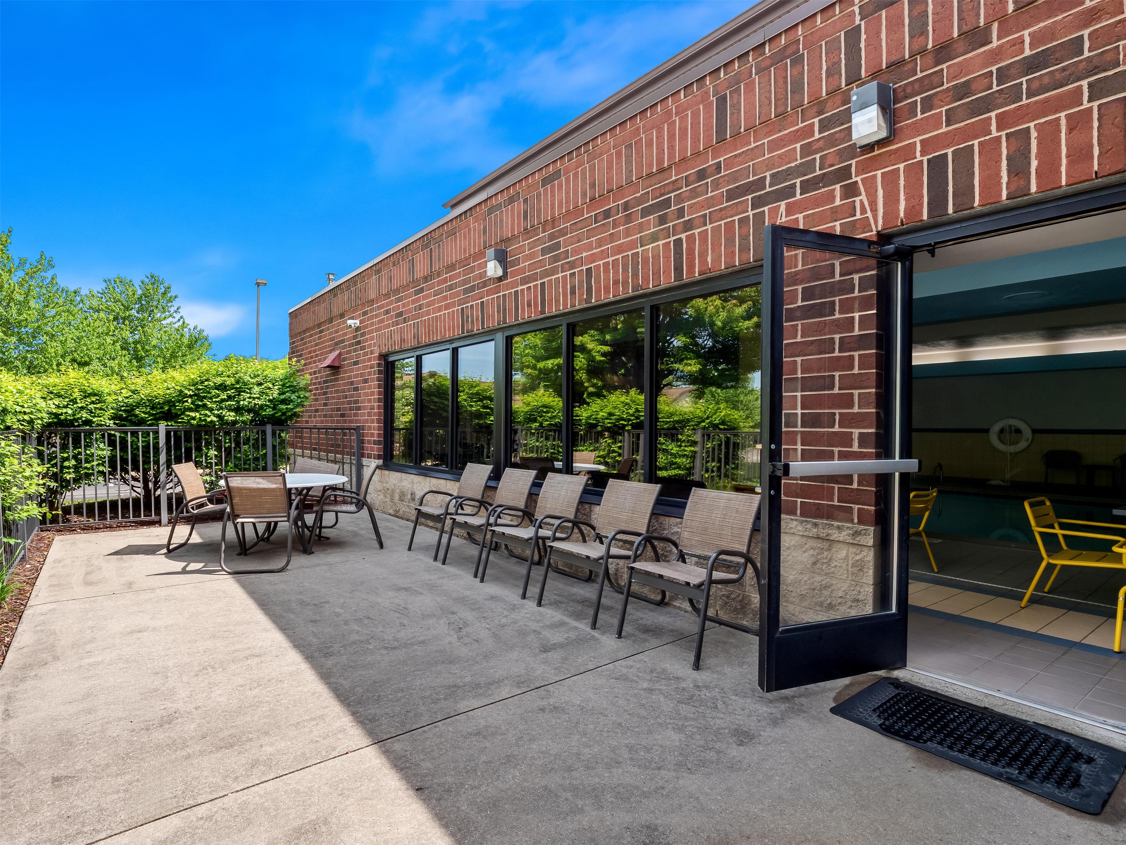 Exterior | Hampton Inn & Suites East Lansing/Okemos