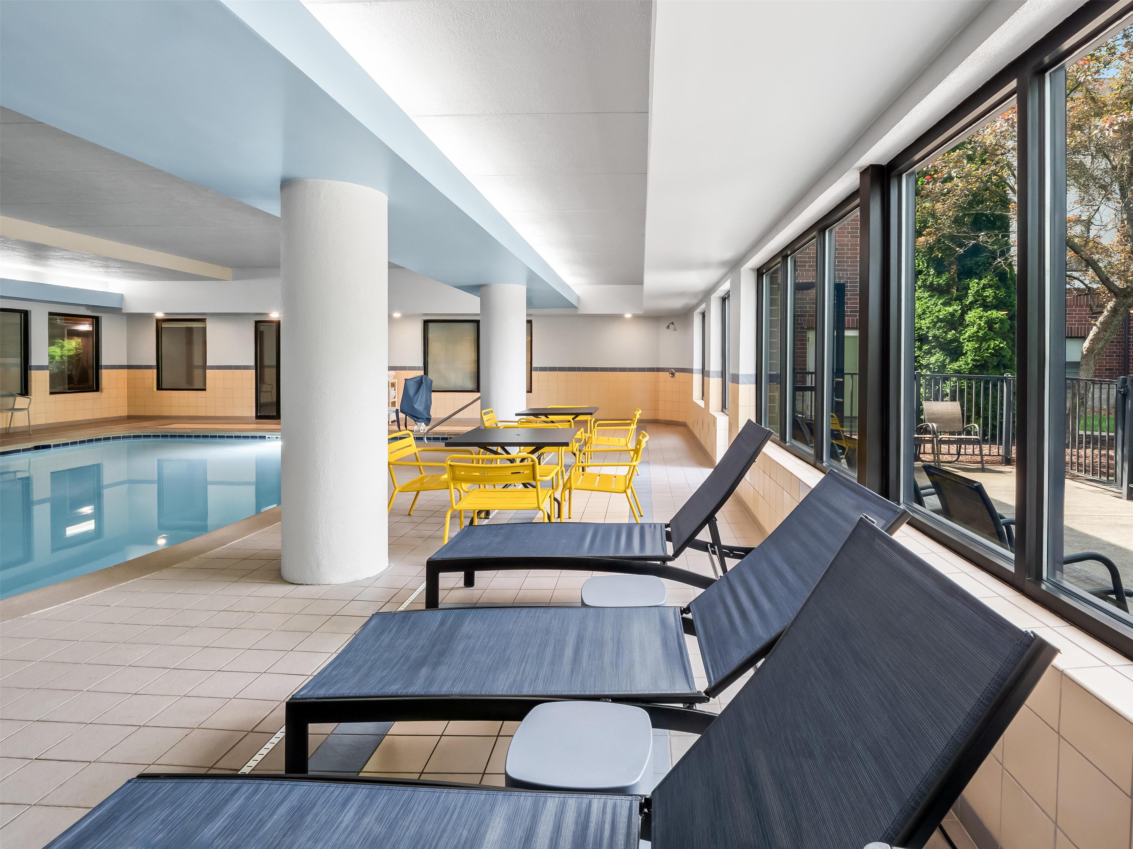 Pool | Hampton Inn & Suites East Lansing/Okemos