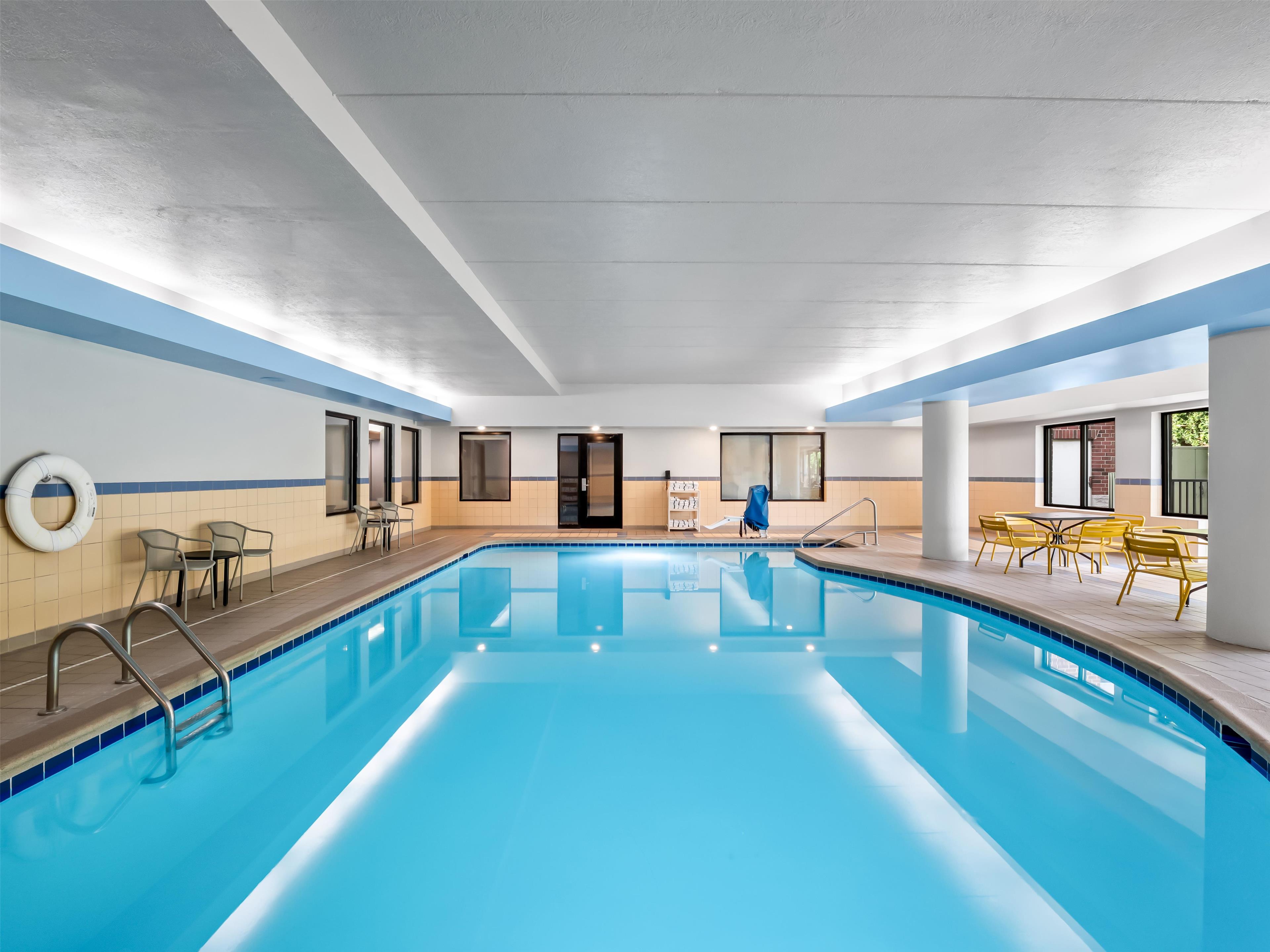 Pool | Hampton Inn & Suites East Lansing/Okemos