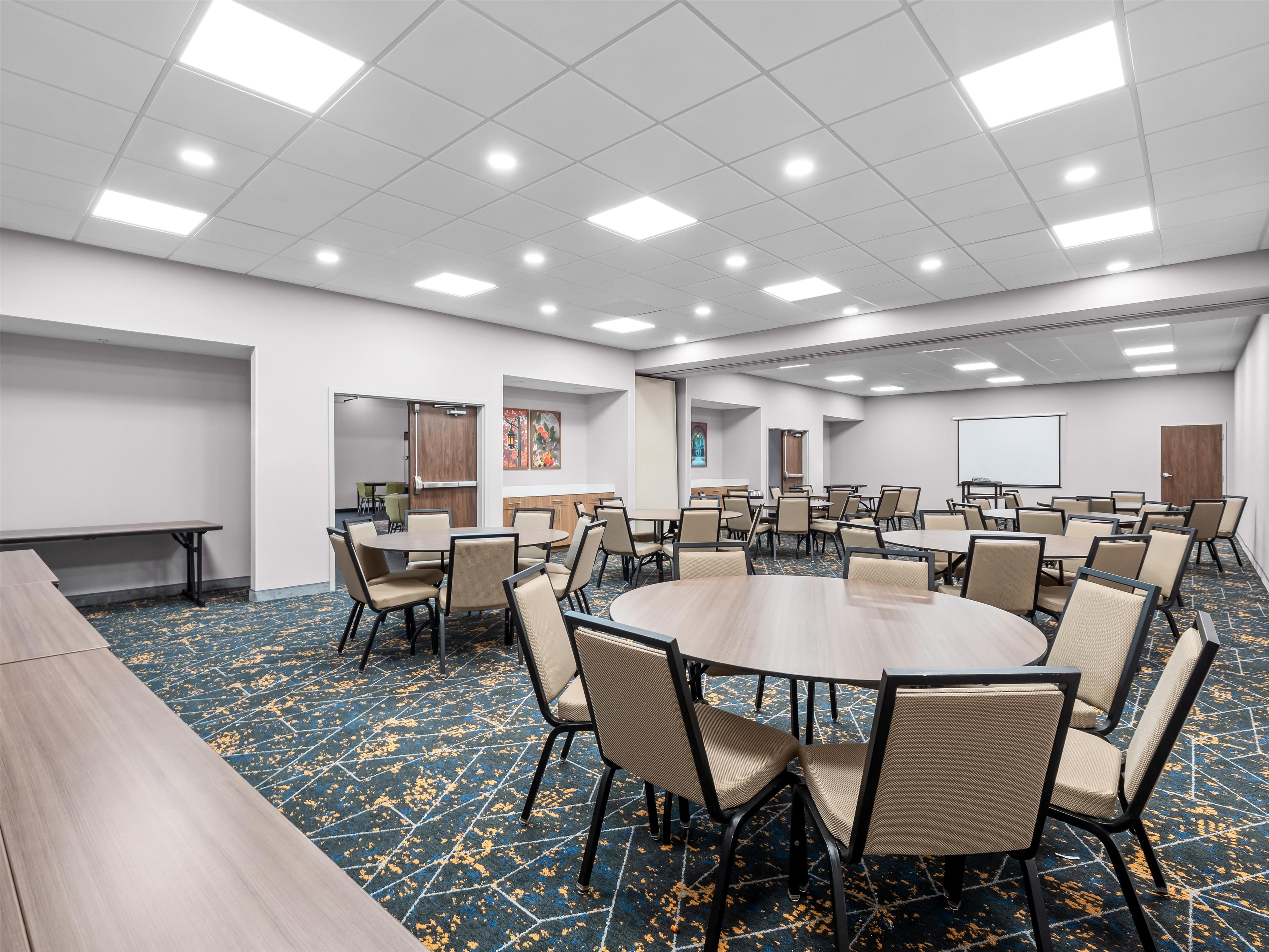 Meeting Room | Hampton Inn & Suites East Lansing/Okemos