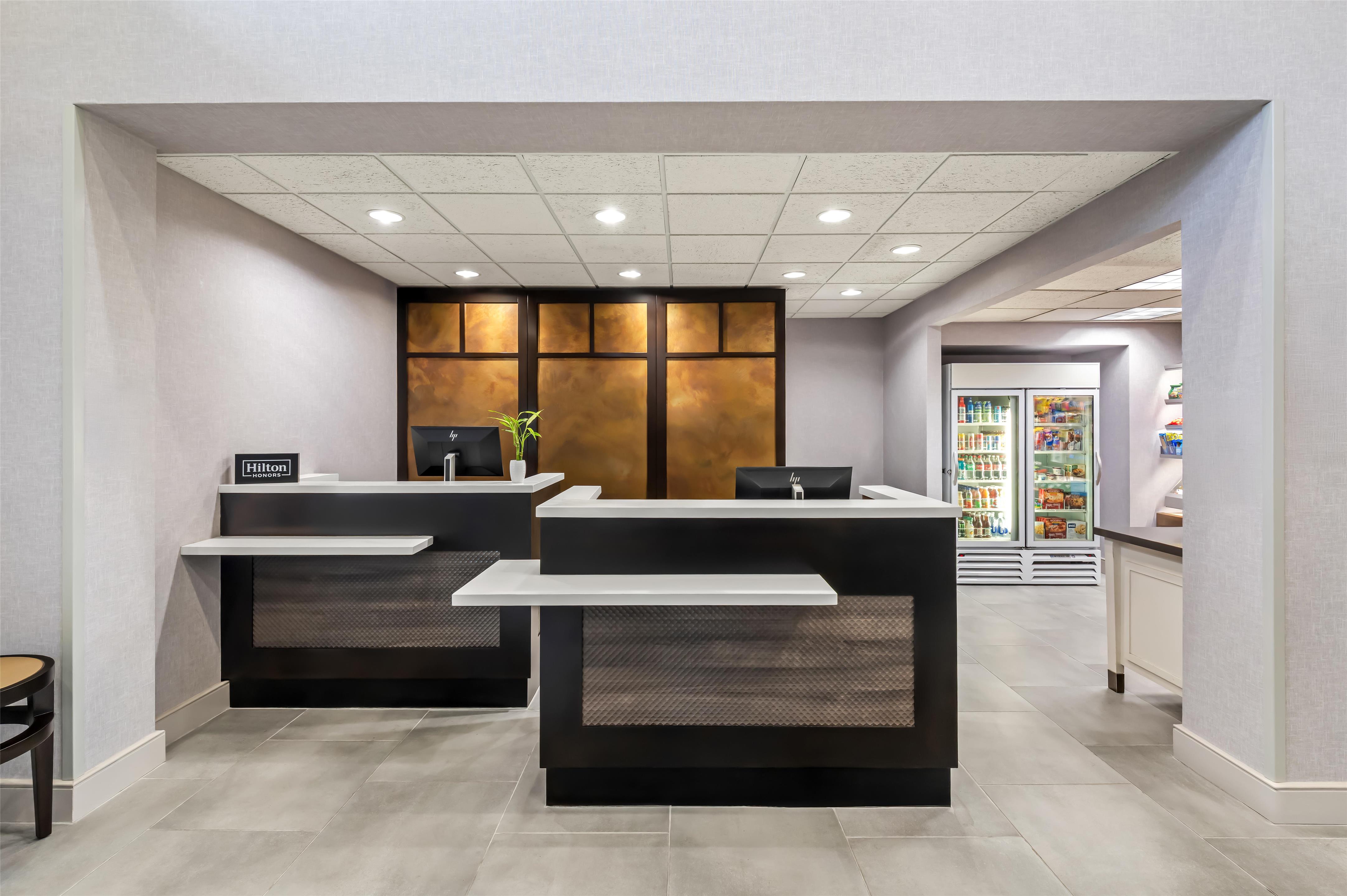 Lobby | Homewood Suites by Hilton La Quinta