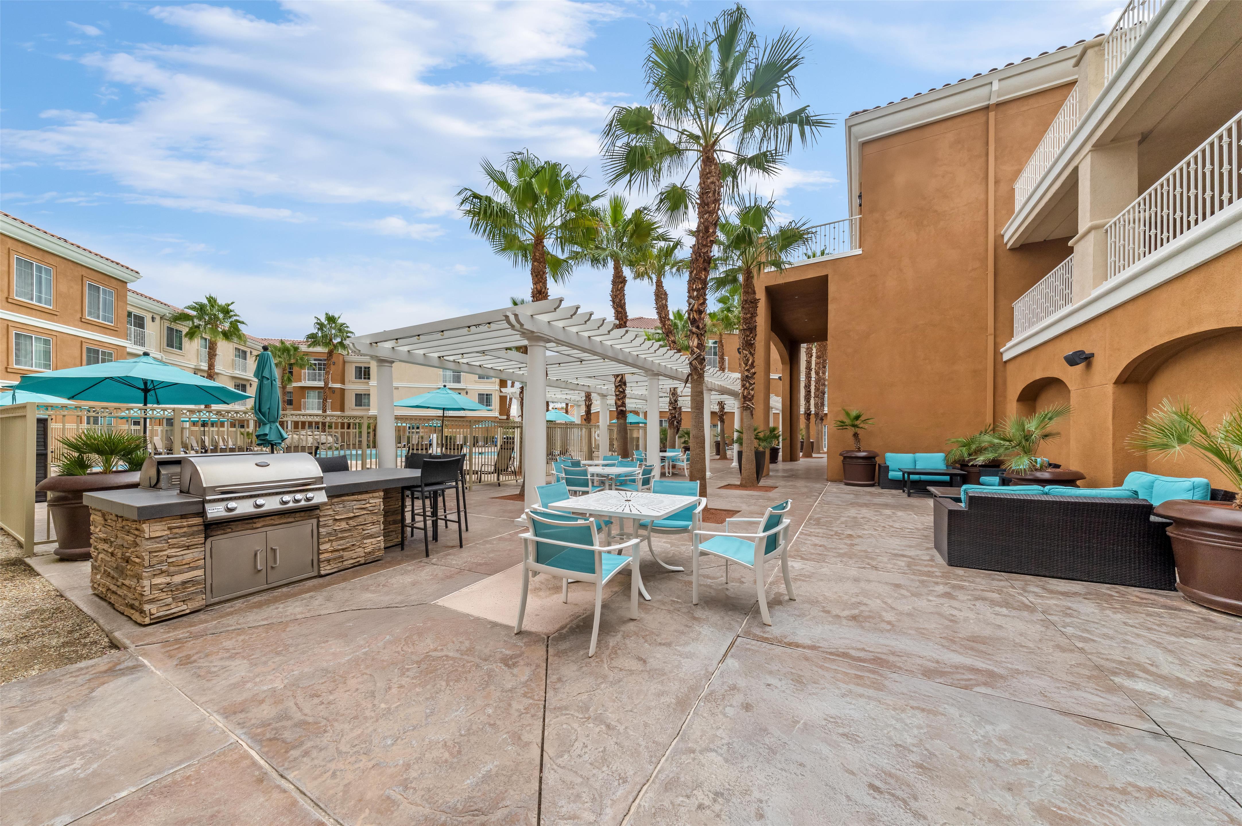 Pool | Homewood Suites by Hilton La Quinta