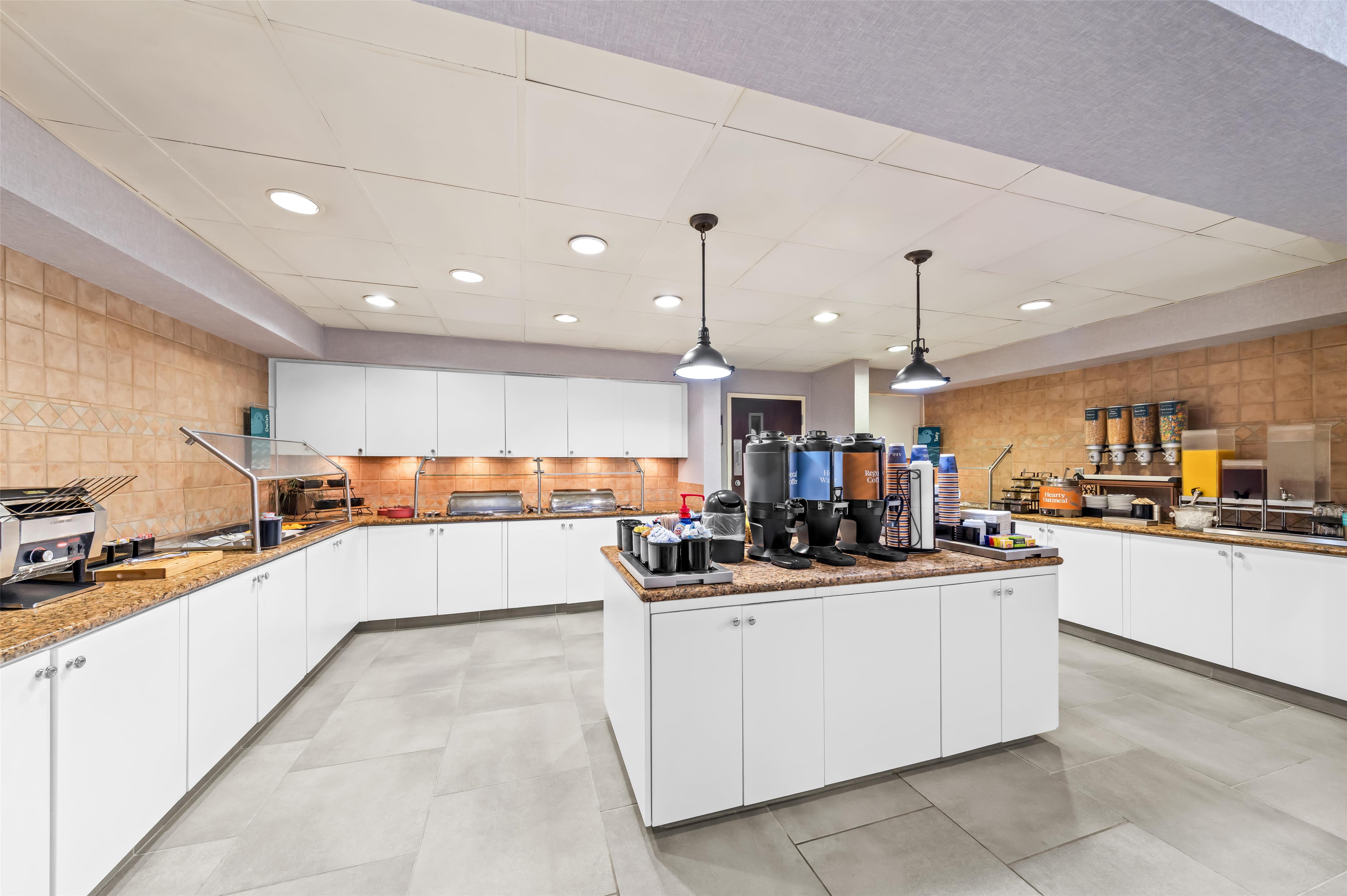 Breakfast Area | Homewood Suites by Hilton La Quinta