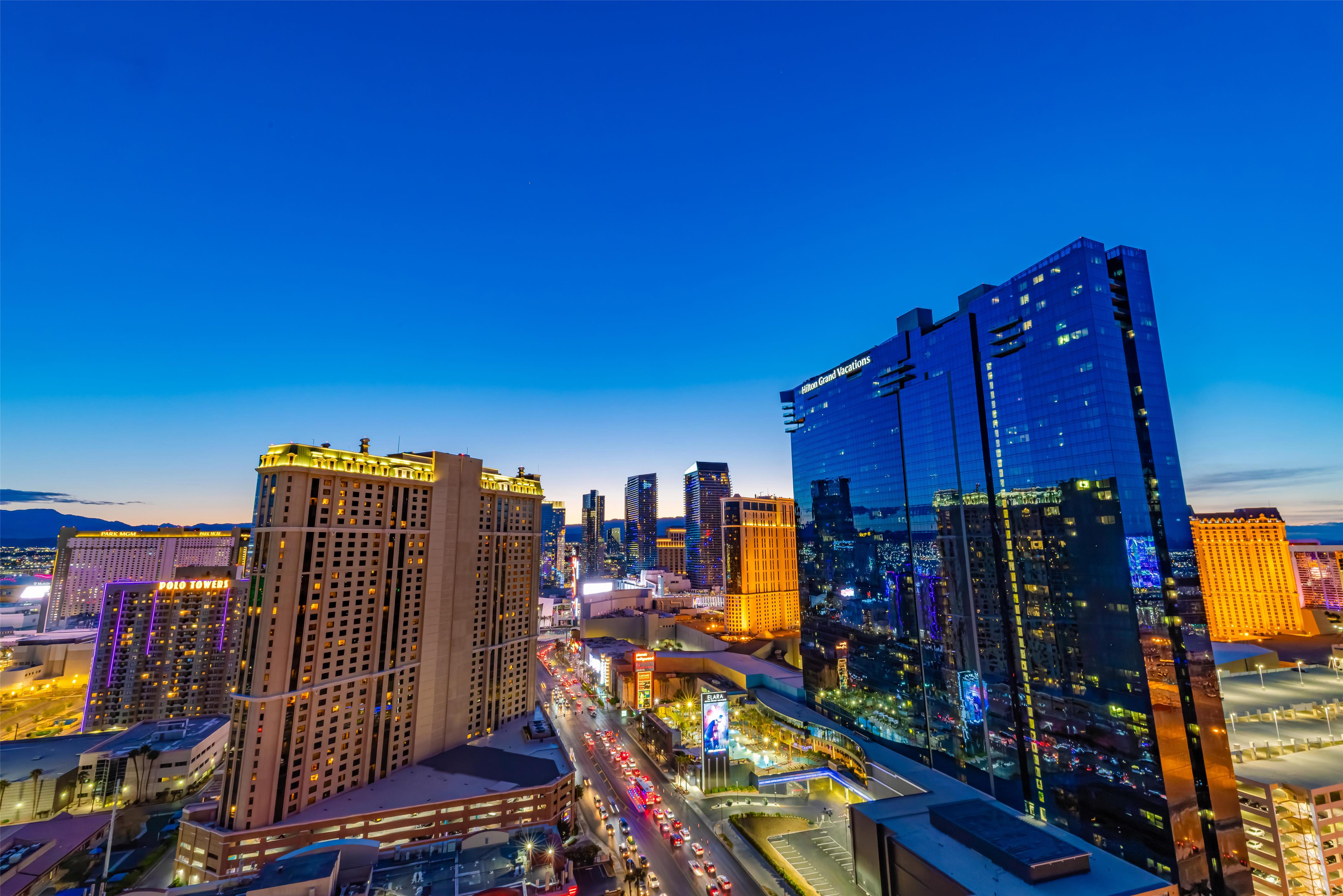 Exterior | Hilton Grand Vacations Club Elara Center Strip Las Vegas