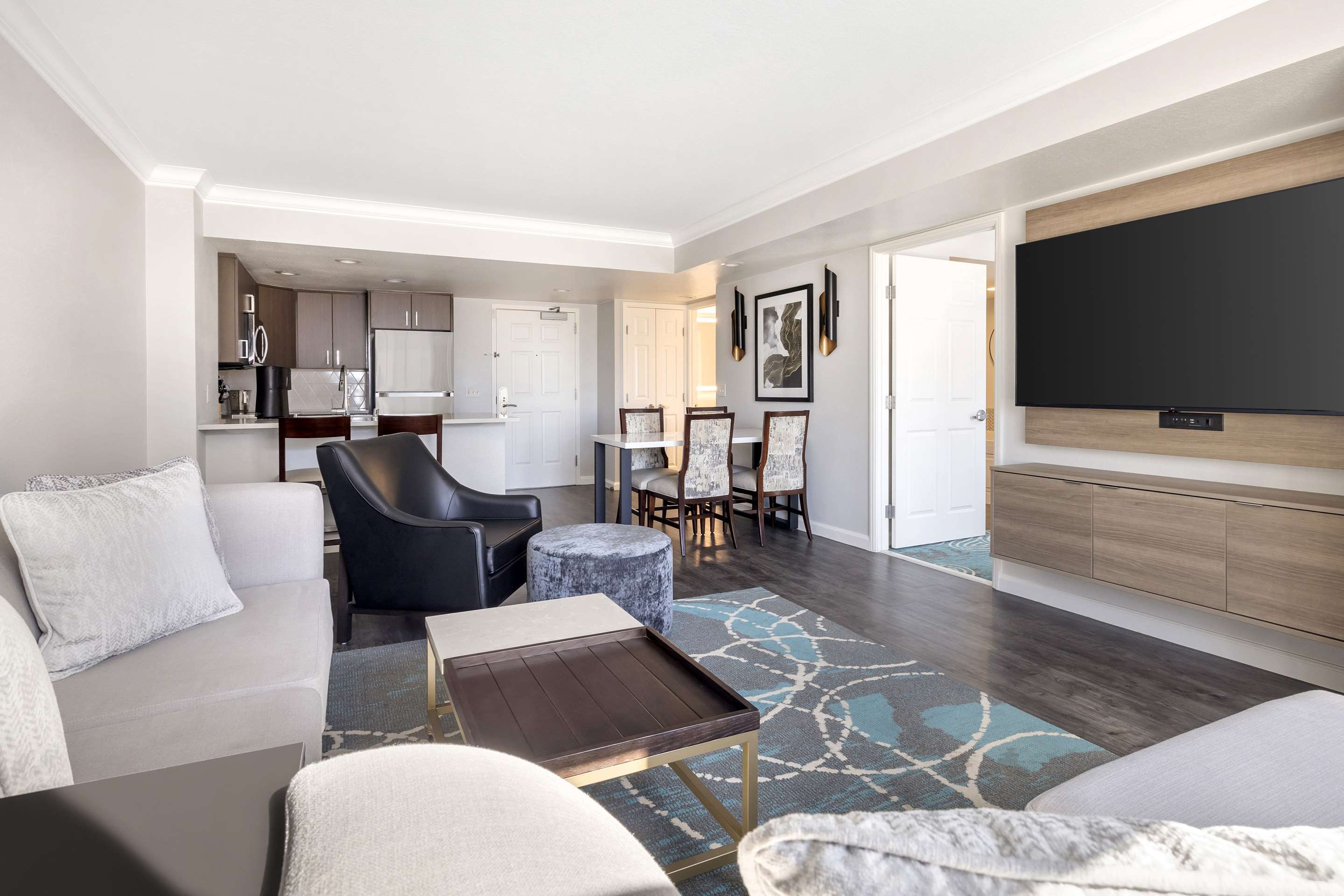 Guest room