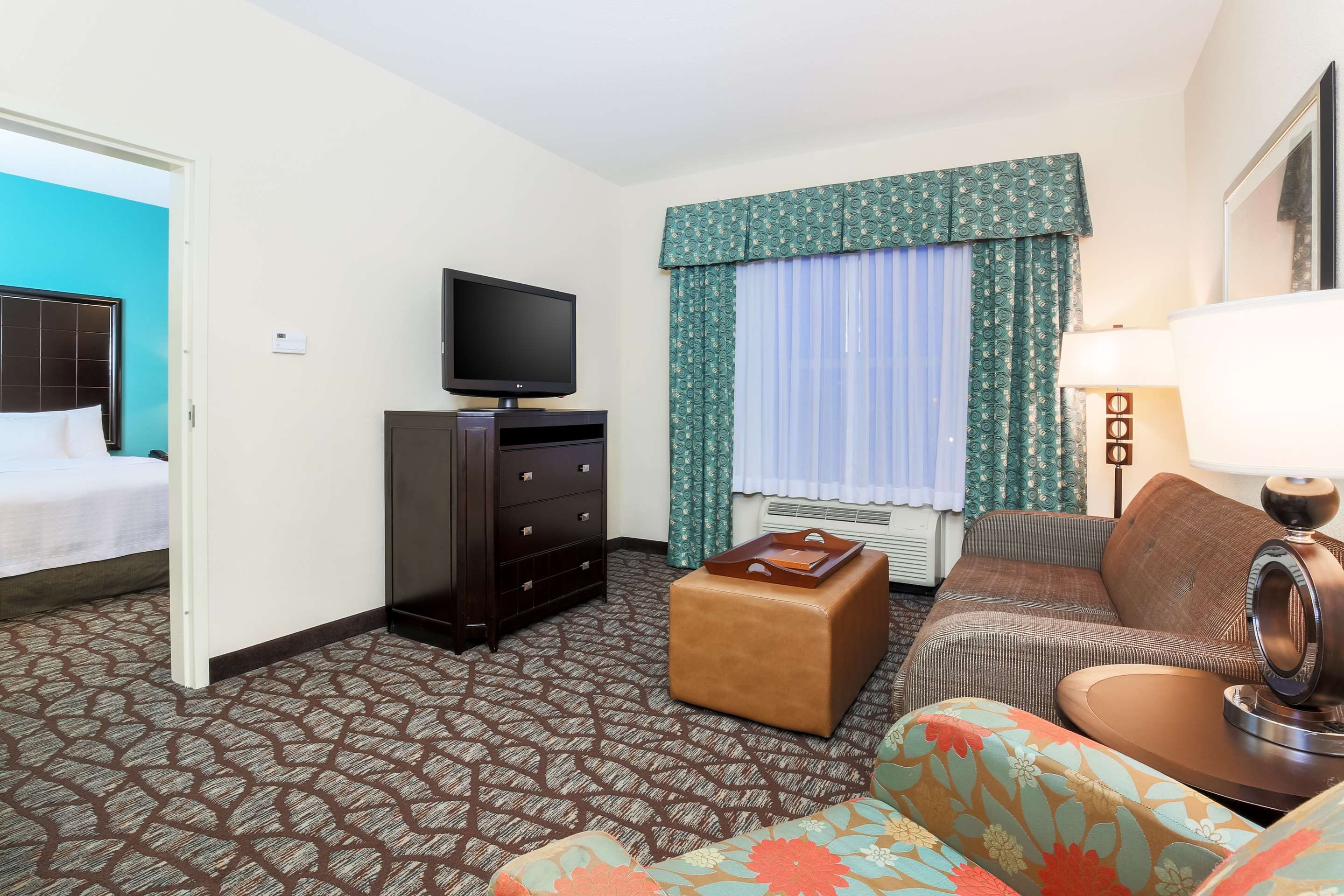 Guest room