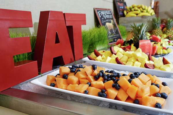 Restaurant - Beverly Hilton Hotel Beverly Hills