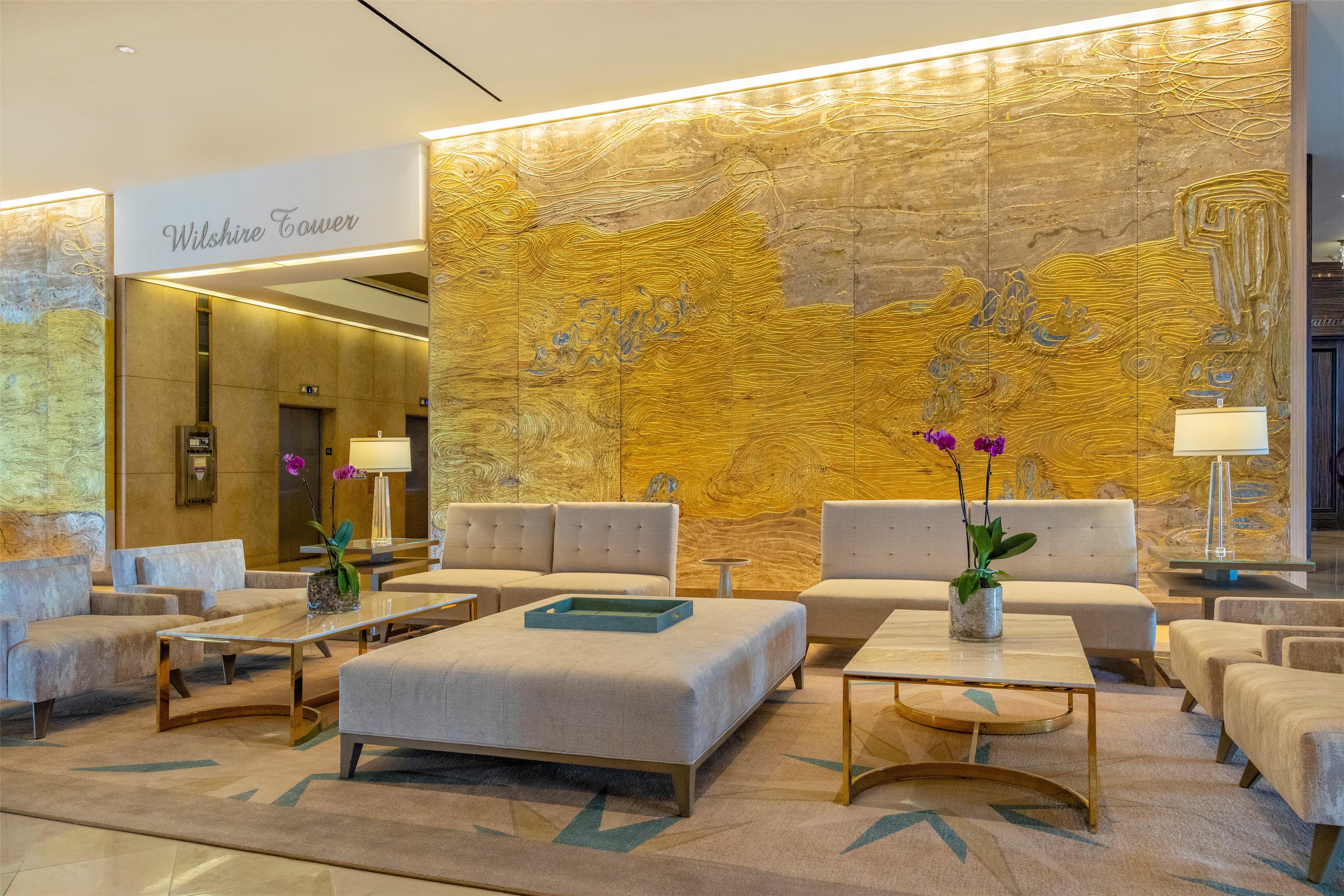 Lobby | The Beverly Hilton