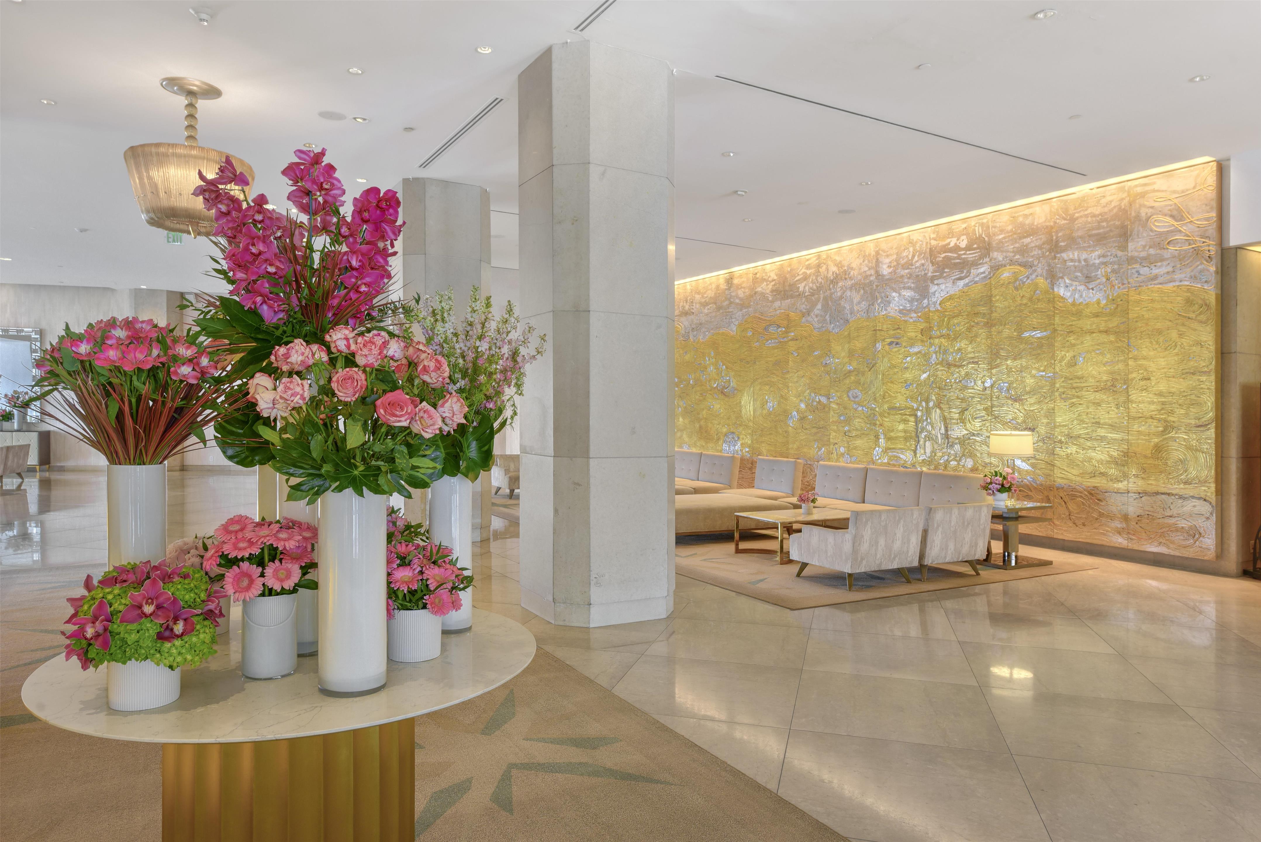 Lobby | The Beverly Hilton