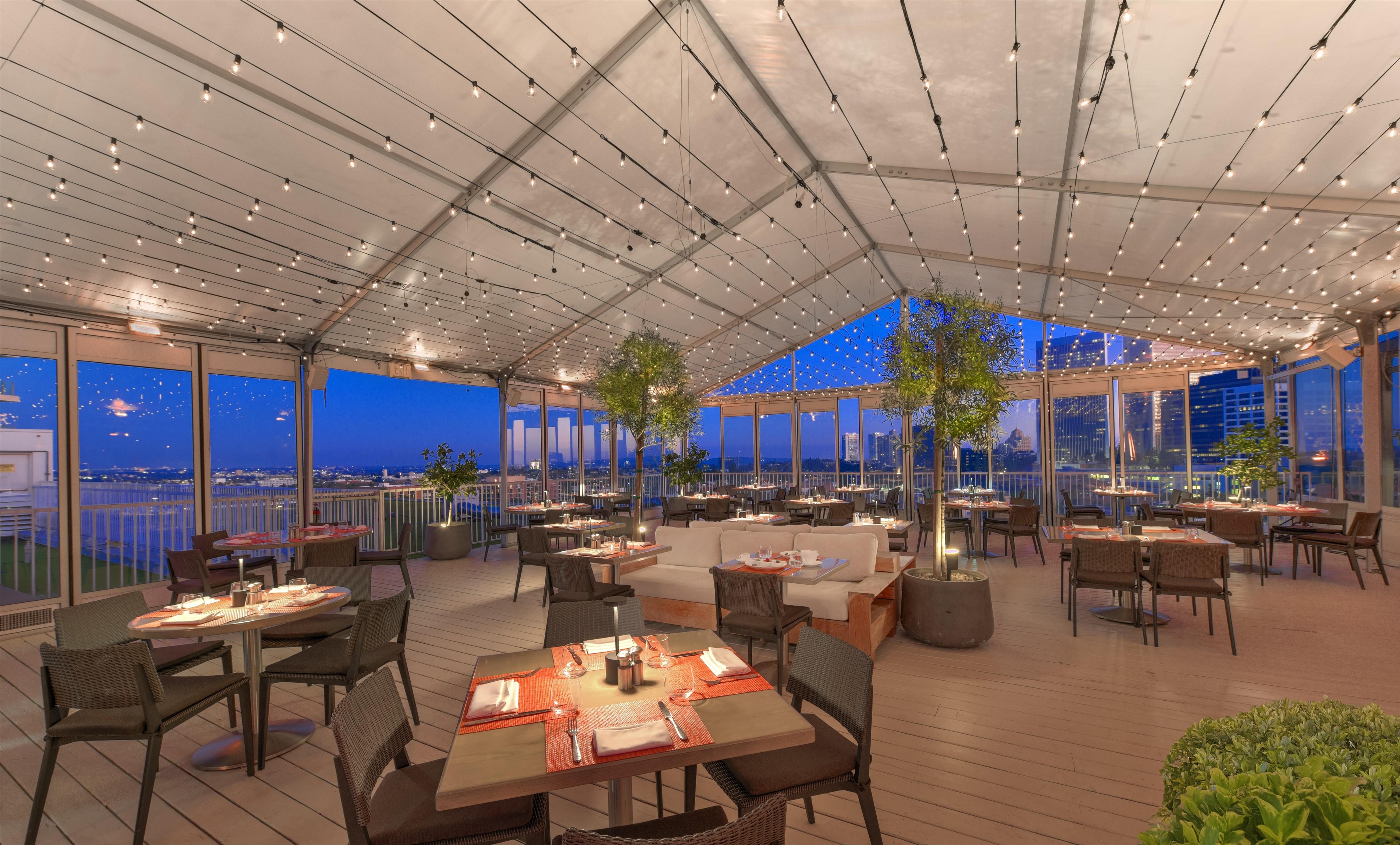 Restaurant | The Beverly Hilton