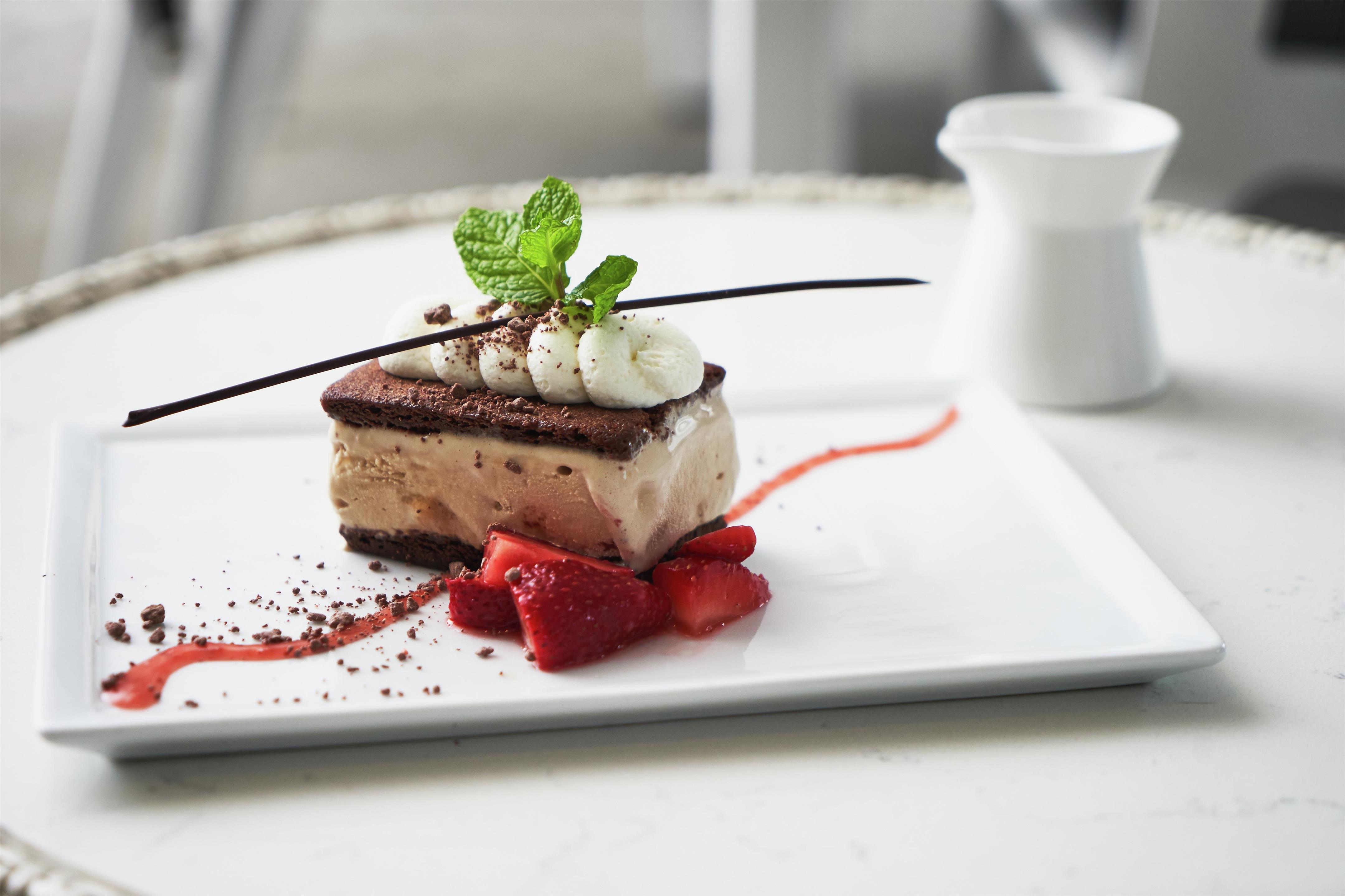 Restaurant | The Beverly Hilton