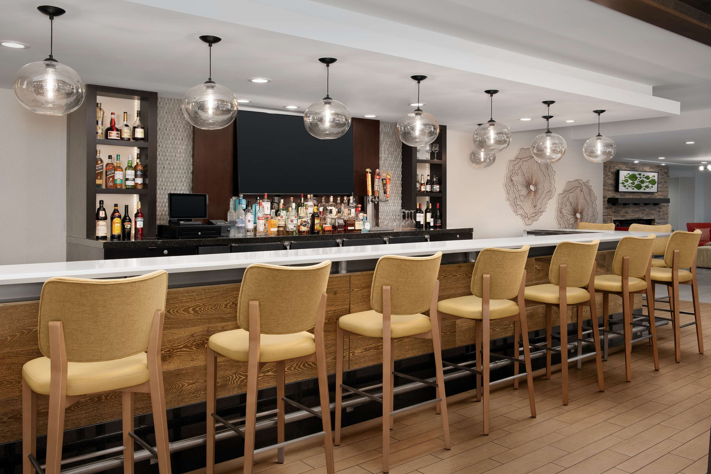 BarLounge | Hilton Garden Inn Marina Del Rey