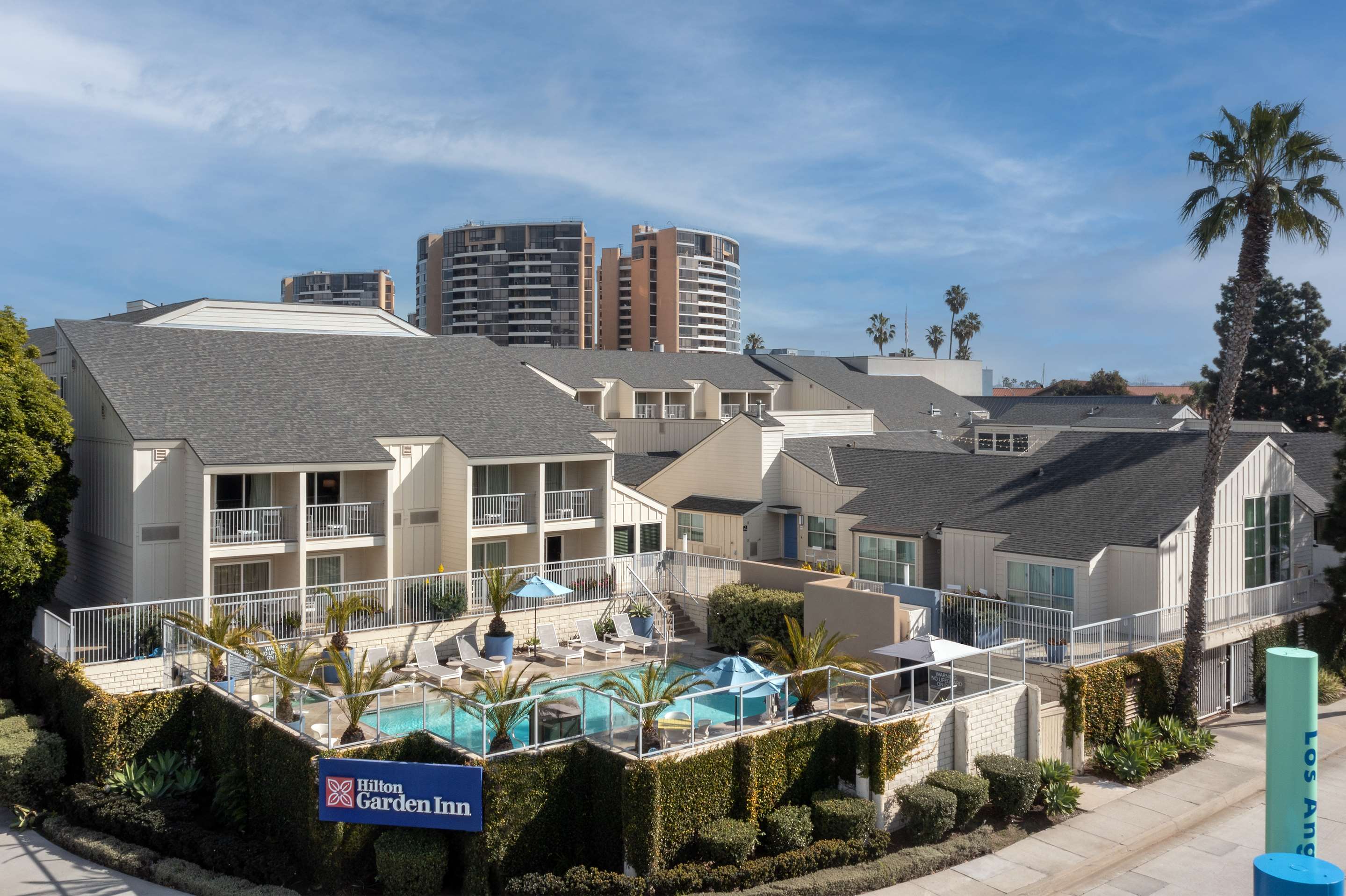 Pool | Hilton Garden Inn Marina Del Rey