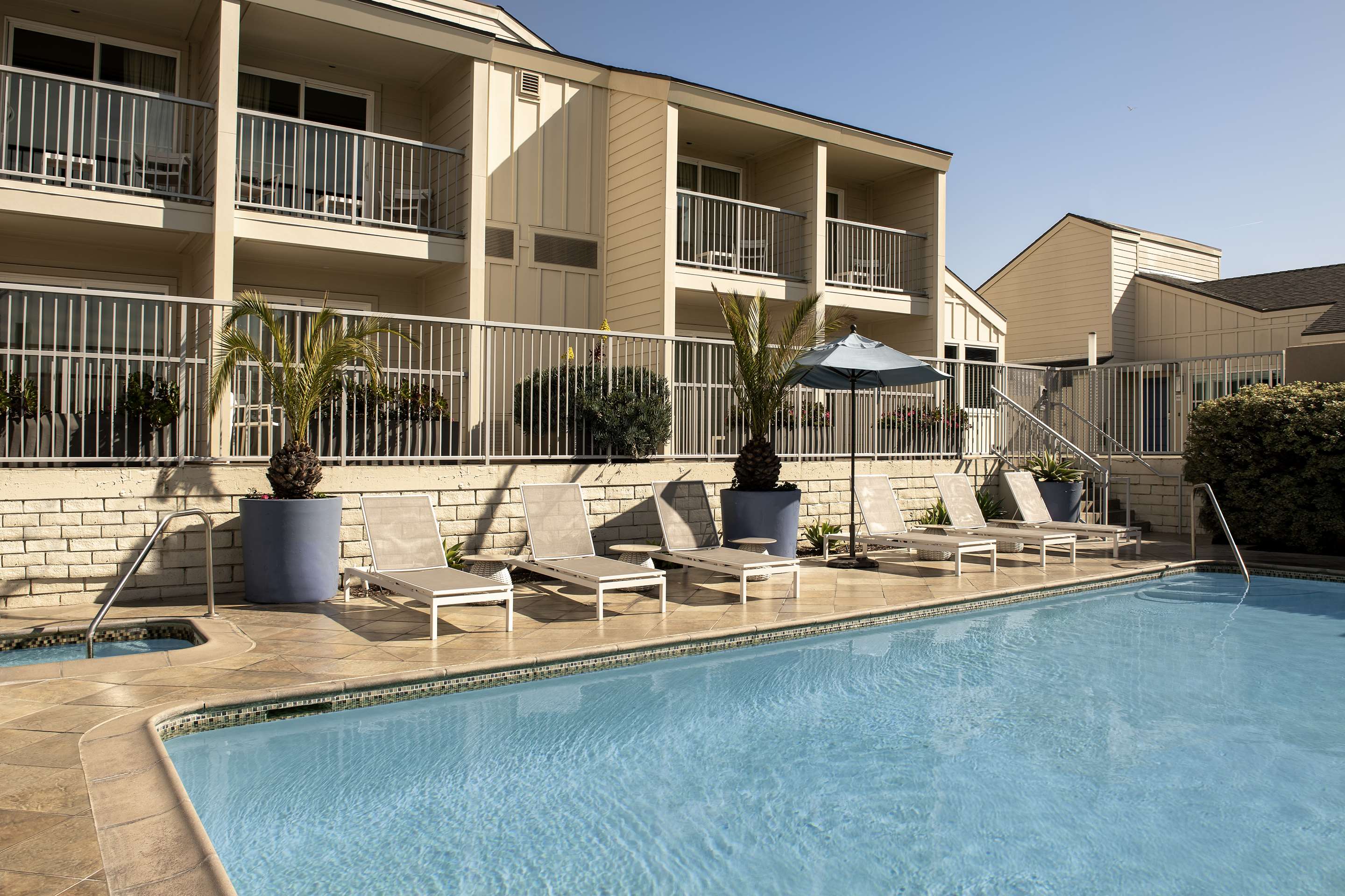 Pool | Hilton Garden Inn Marina Del Rey