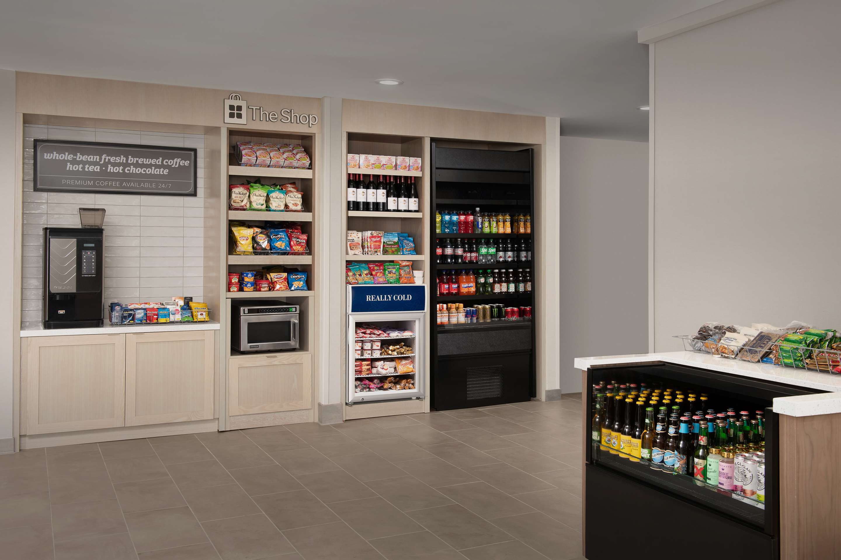 Restaurant | Hilton Garden Inn Marina Del Rey