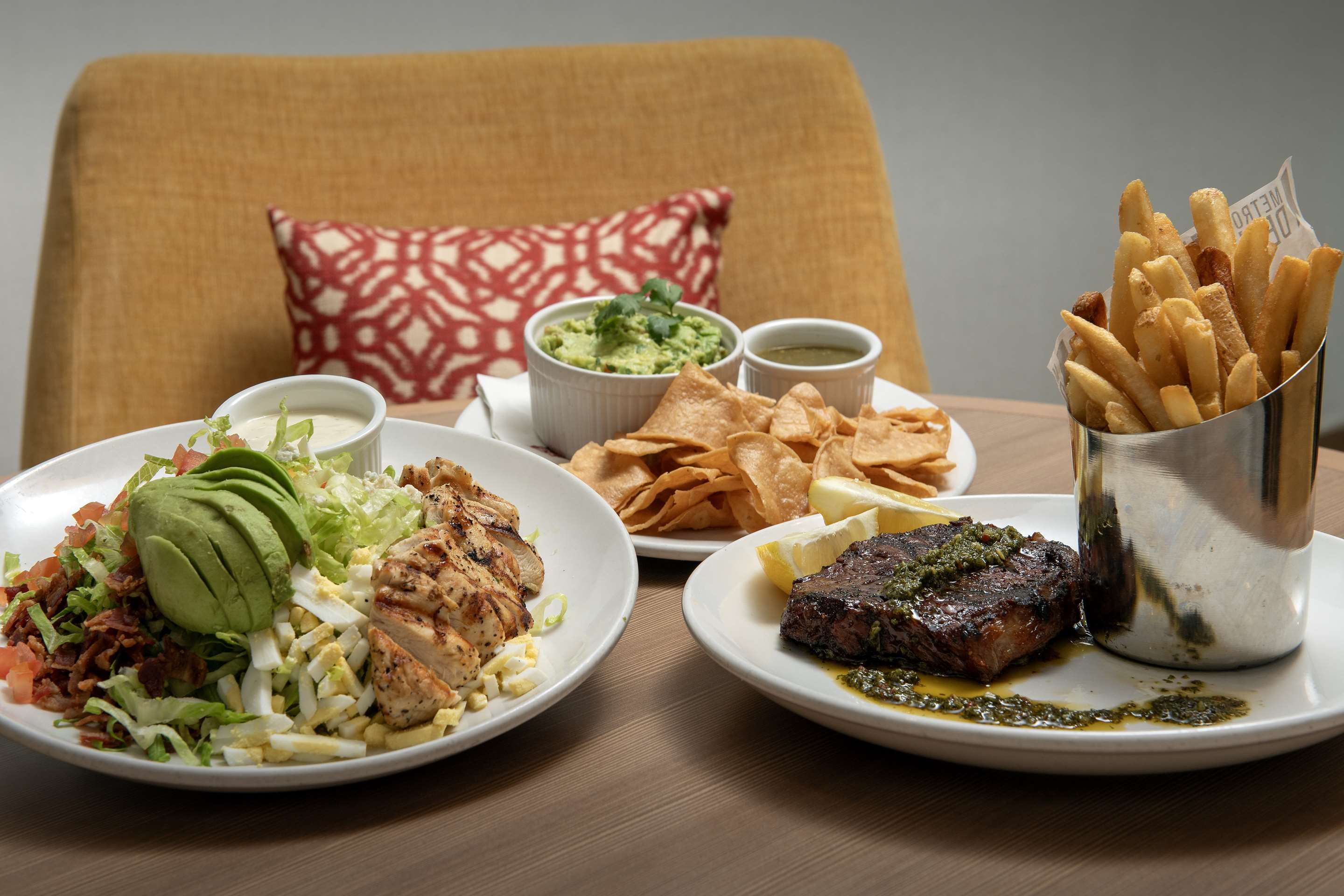 Restaurant | Hilton Garden Inn Marina Del Rey