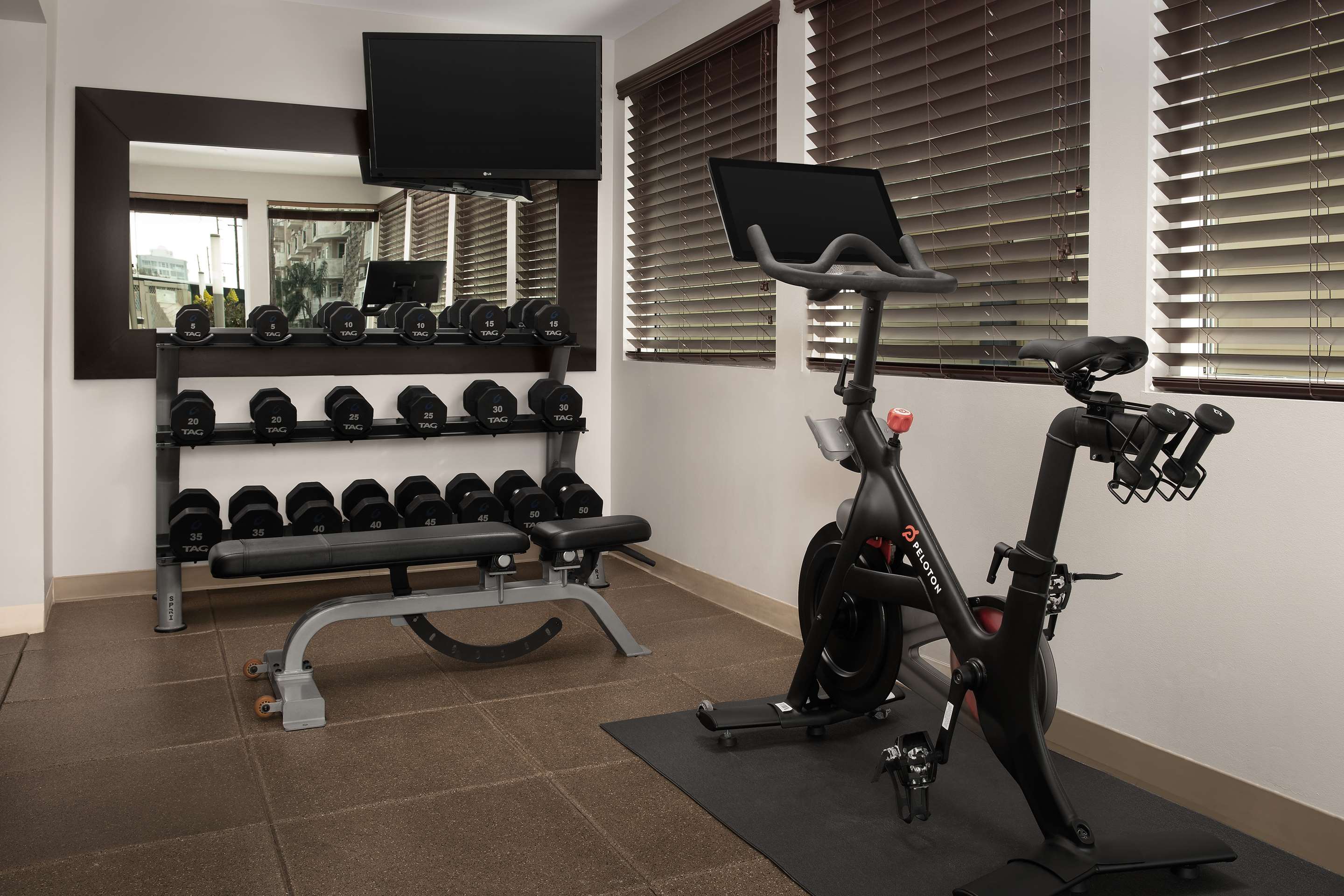 Health club fitness center gym | Hilton Garden Inn Marina Del Rey