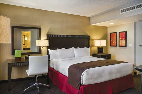  - DoubleTree by Hilton Hotel Downtown Los Angeles
