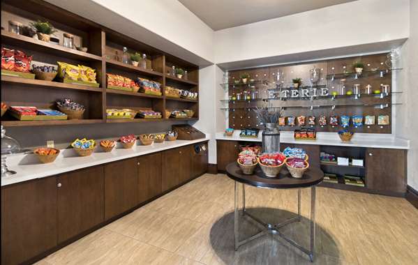 Restaurant - Embassy Suites Downey