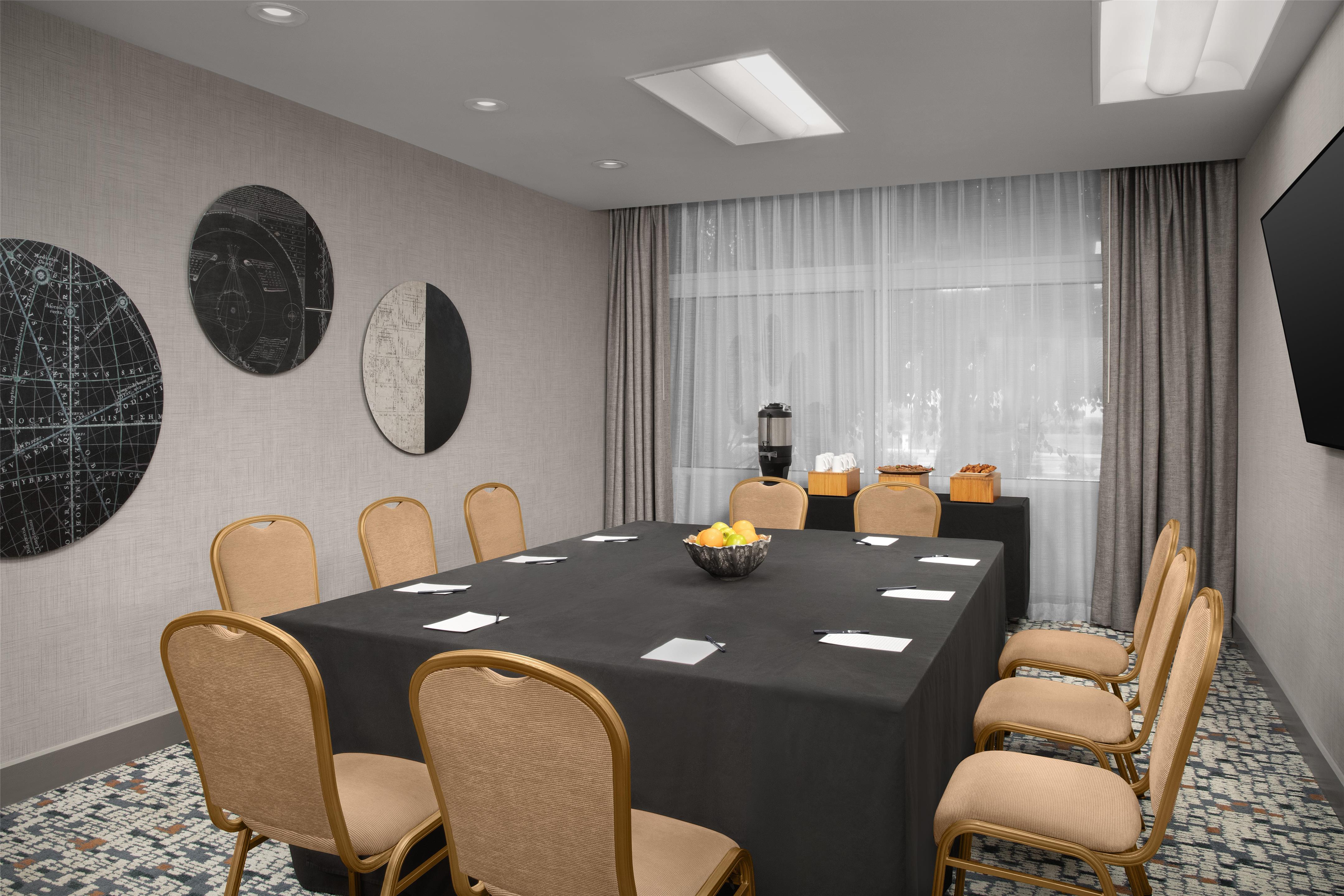 Meeting Room | DoubleTree by Hilton LAX - El Segundo