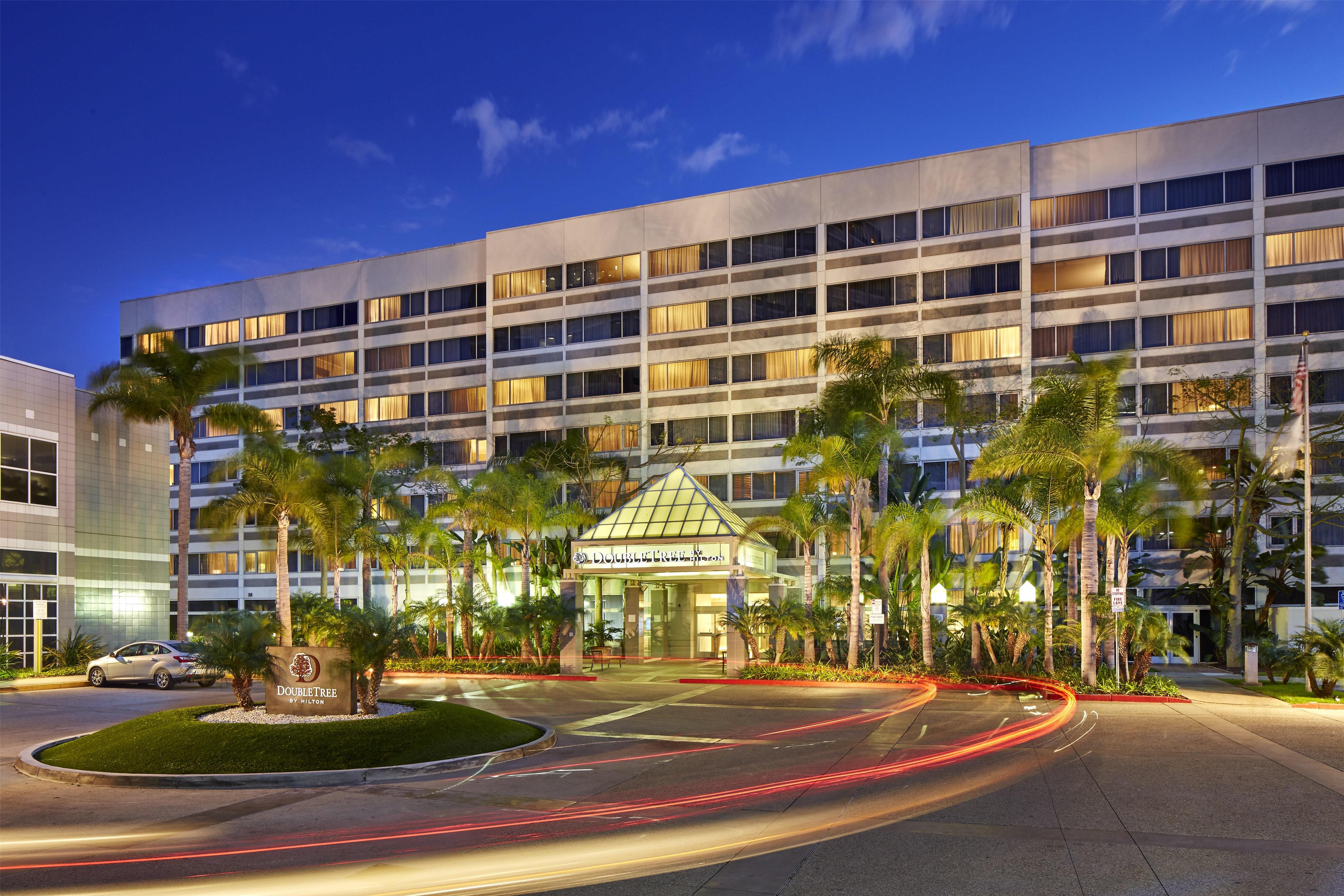 Exterior | DoubleTree by Hilton LAX - El Segundo