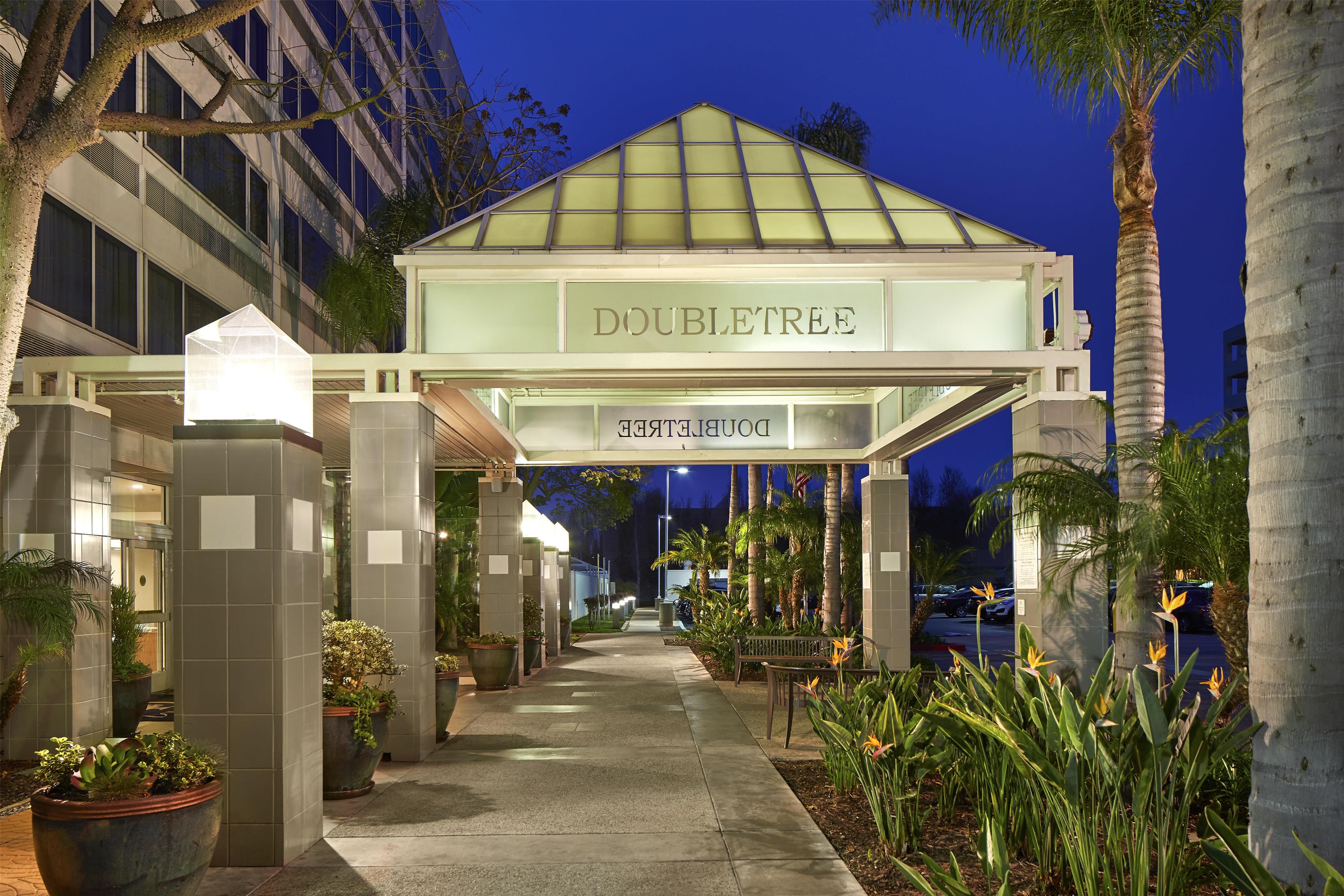 Exterior | DoubleTree by Hilton LAX - El Segundo