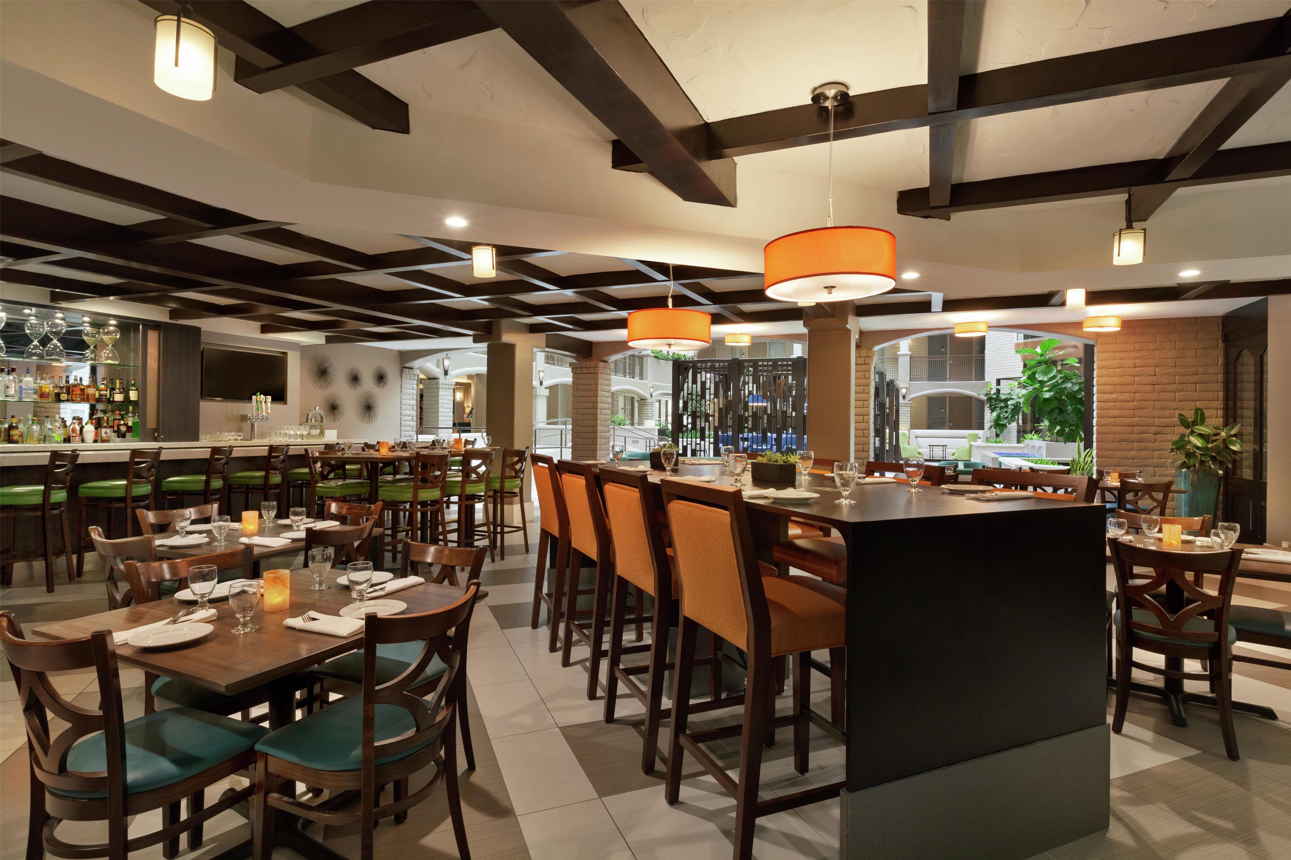 Restaurant | Embassy Suites by Hilton Arcadia Pasadena Area