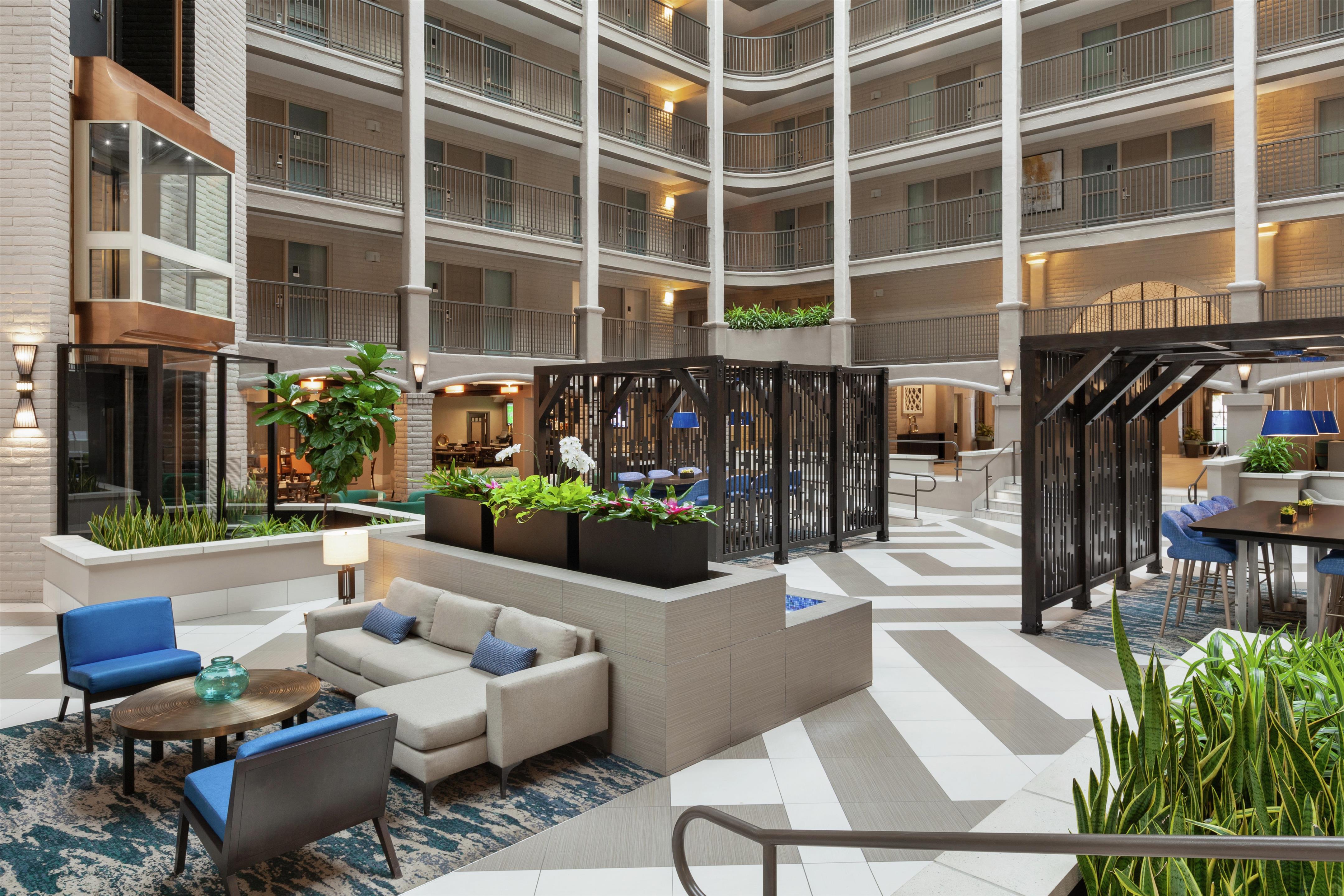 Lobby | Embassy Suites by Hilton Arcadia Pasadena Area
