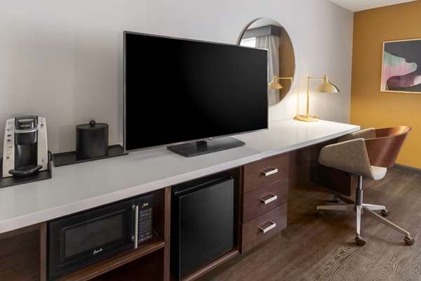  - Hilton Garden Inn Hollywood