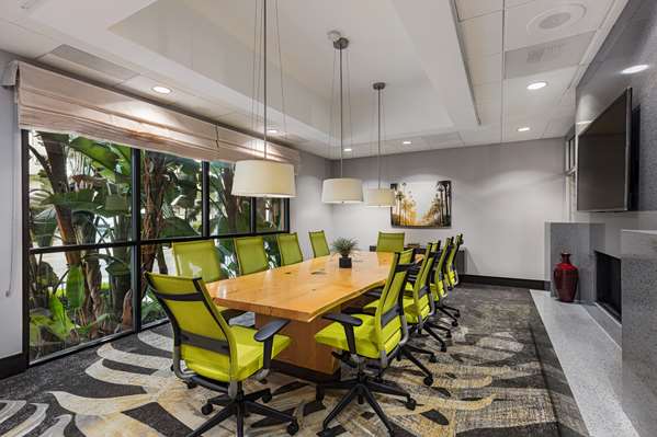  - Hilton Garden Inn Hollywood