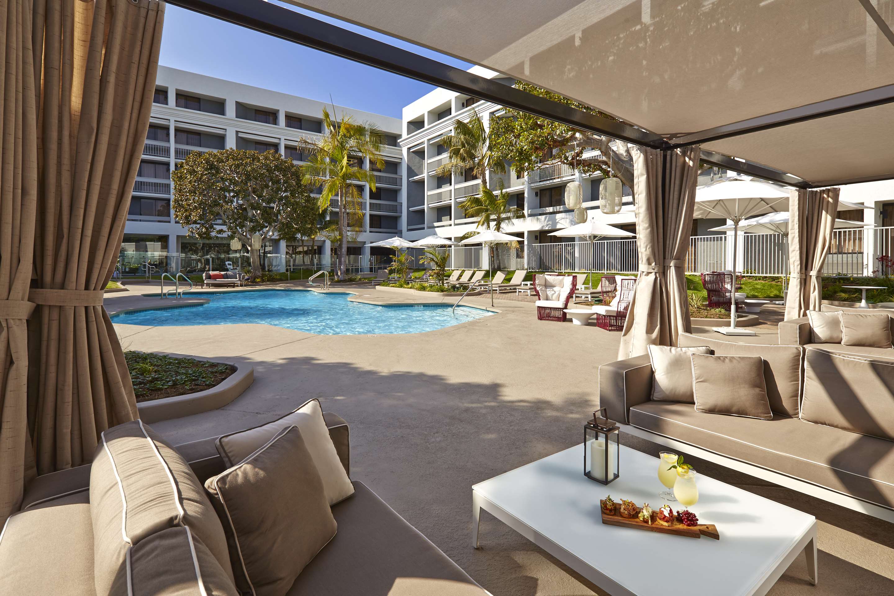 Pool | Hotel MDR Marina del Rey - a DoubleTree by Hilton