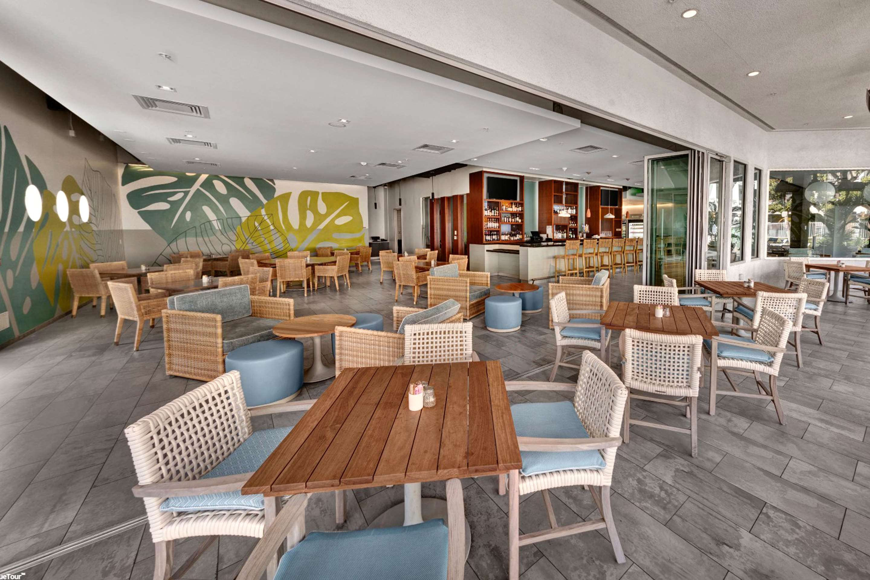 Restaurant | Hotel MDR Marina del Rey - a DoubleTree by Hilton