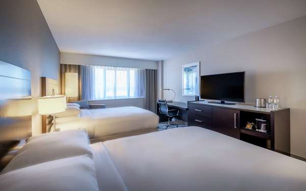  - DoubleTree by Hilton Hotel Norwalk - I-5, Exit 121