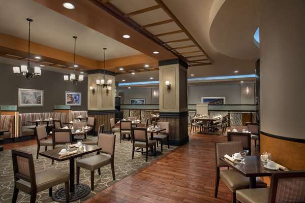 Restaurant - DoubleTree by Hilton Hotel Norwalk - I-5, Exit 121