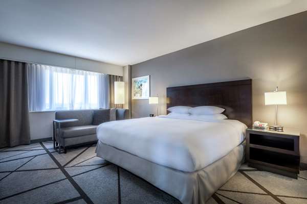  - DoubleTree by Hilton Hotel Norwalk - I-5, Exit 121