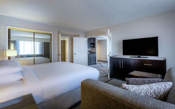 - DoubleTree by Hilton Hotel Norwalk - I-5, Exit 121