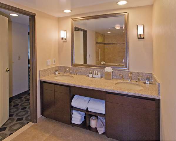  - DoubleTree by Hilton Rosemead - CA 60, Exit 9