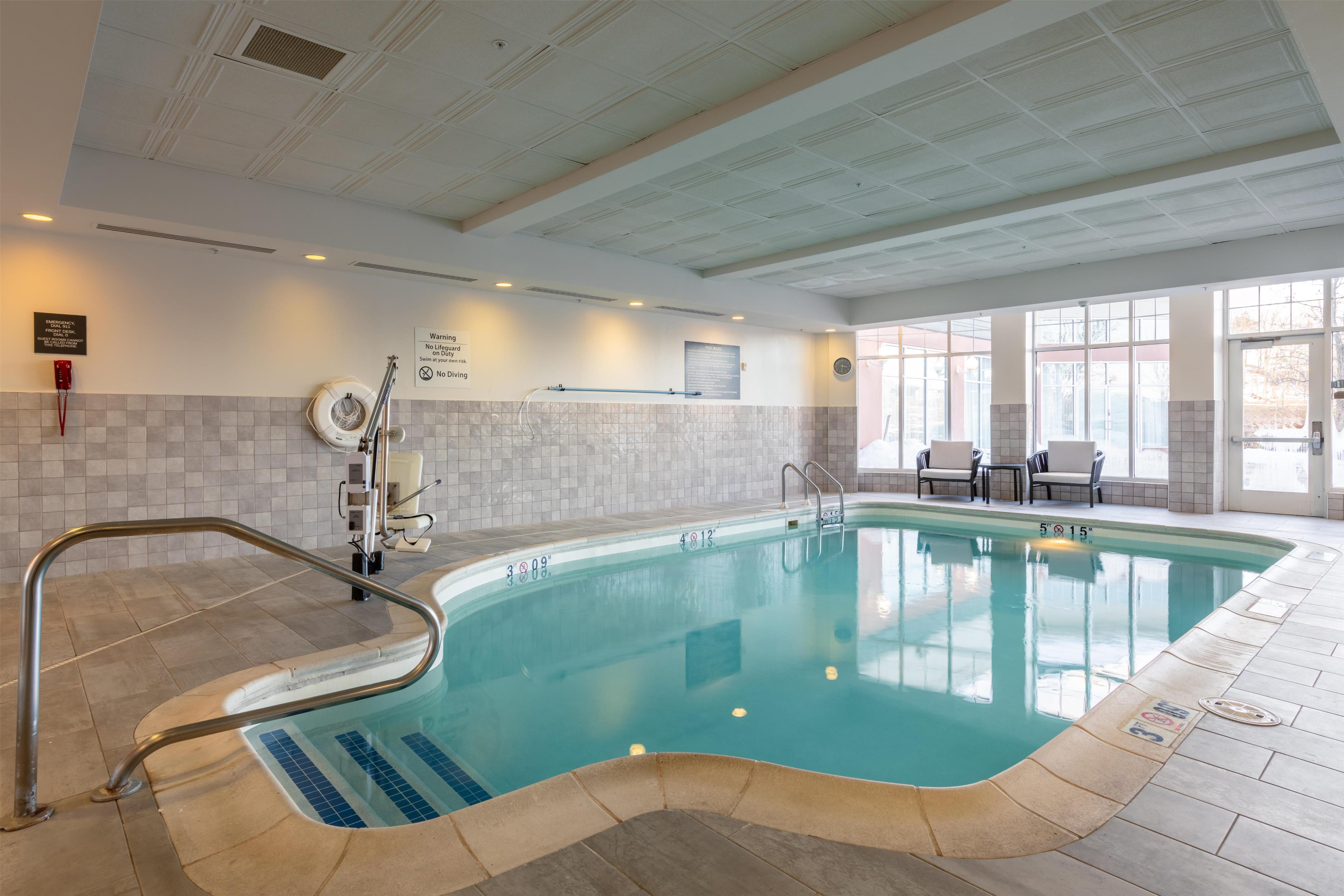 Pool | Hilton Garden Inn Auburn Riverwatch
