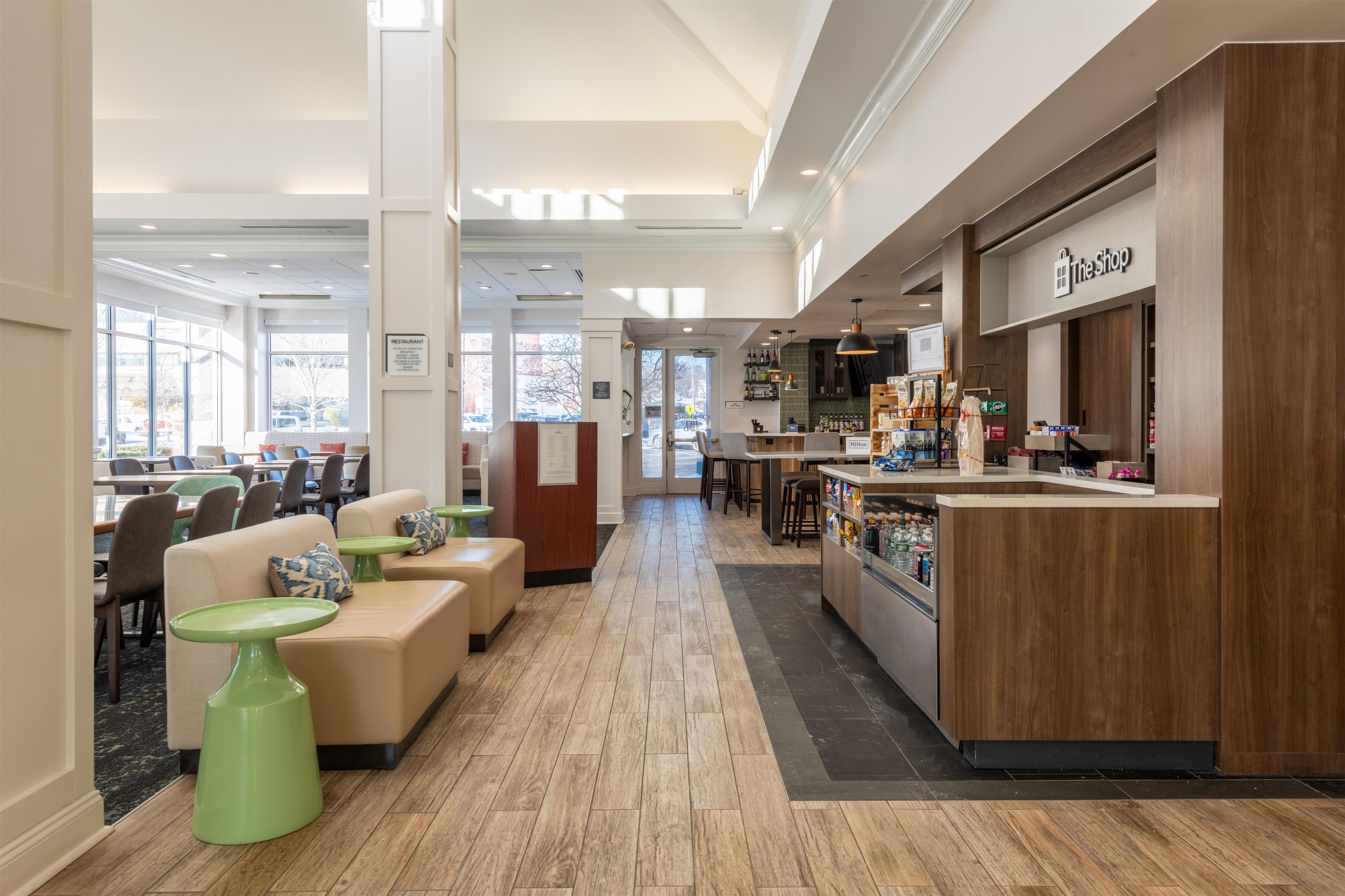 Lobby | Hilton Garden Inn Auburn Riverwatch