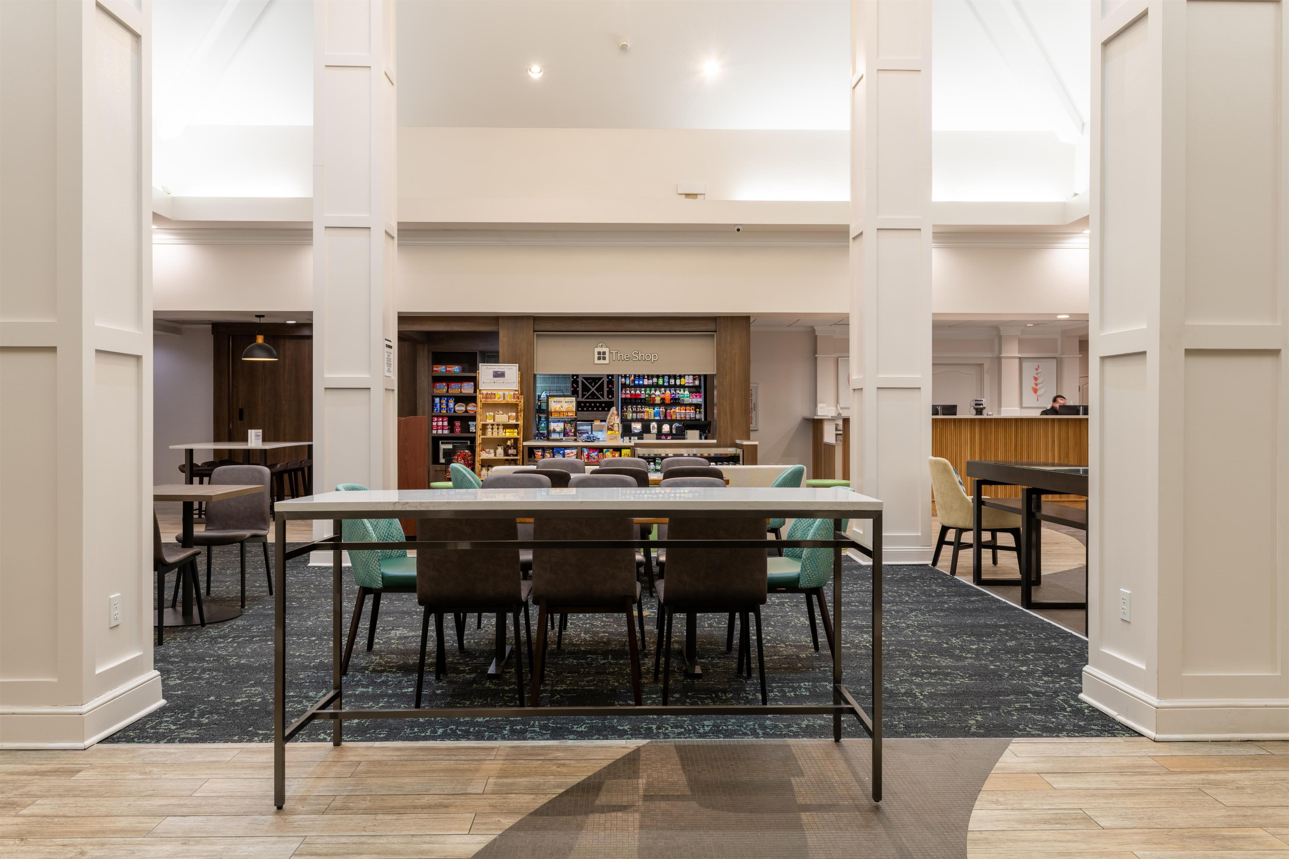 Lobby | Hilton Garden Inn Auburn Riverwatch