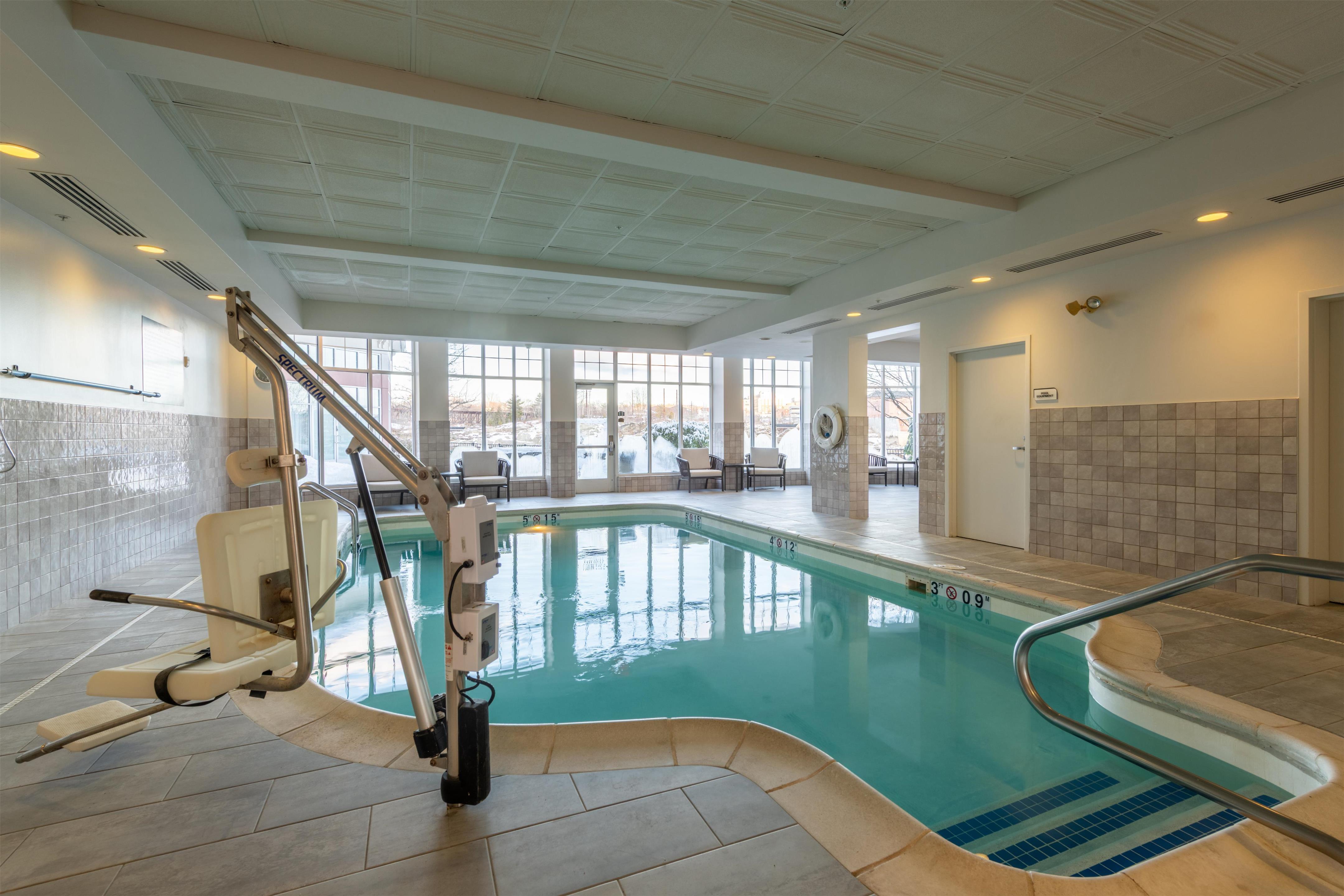Pool | Hilton Garden Inn Auburn Riverwatch