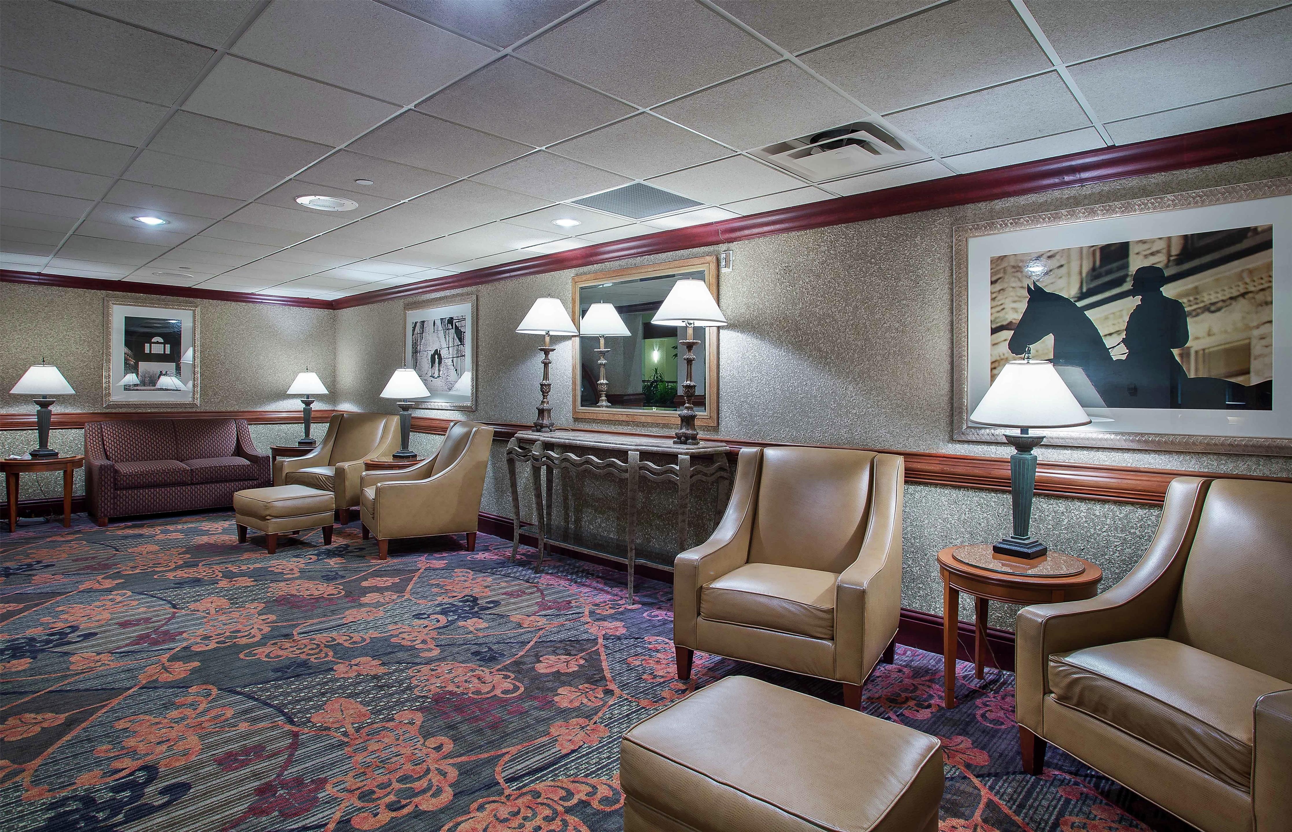 Lobby | Embassy Suites by Hilton Lexington/UK Coldstream