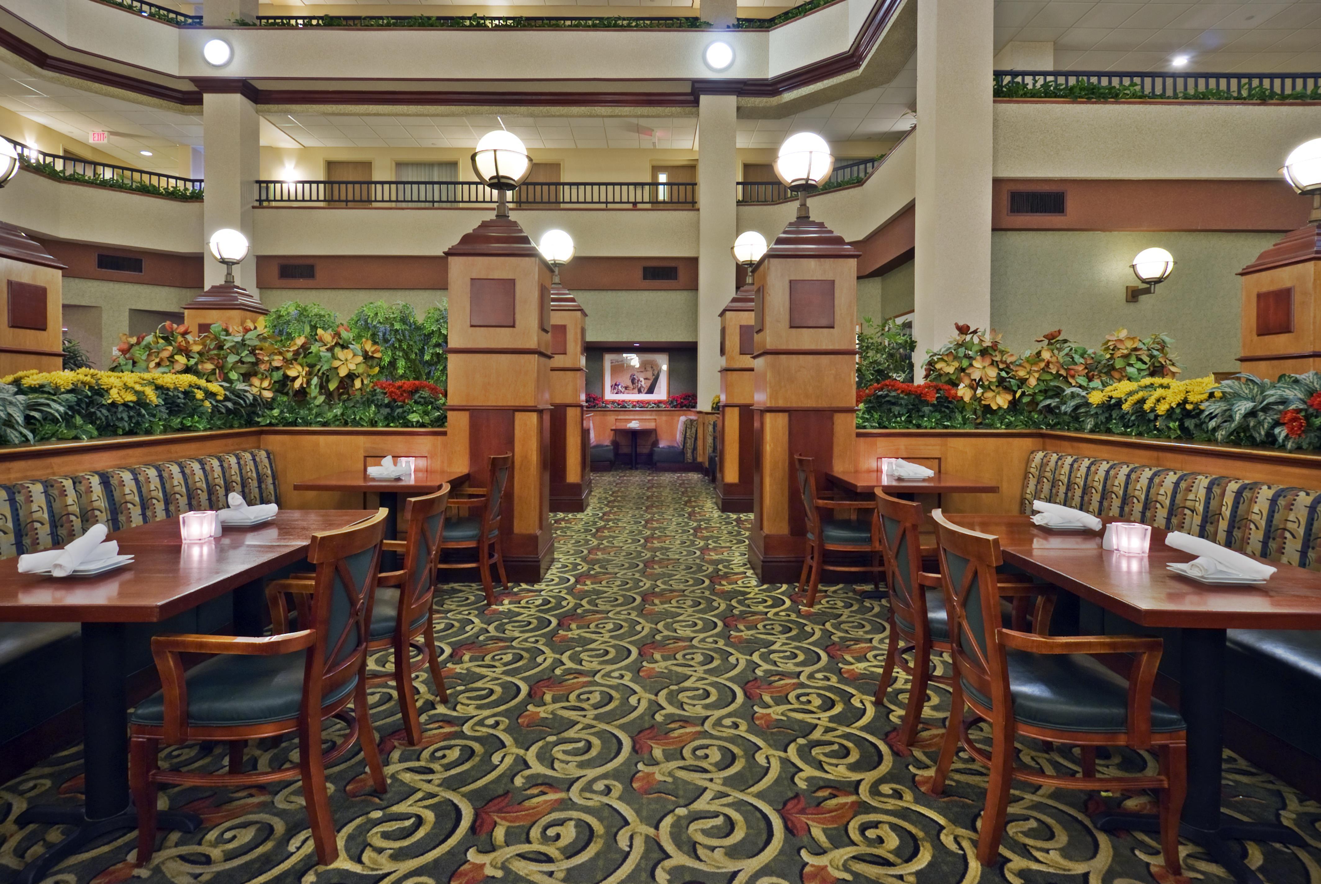 Restaurant | Embassy Suites by Hilton Lexington/UK Coldstream